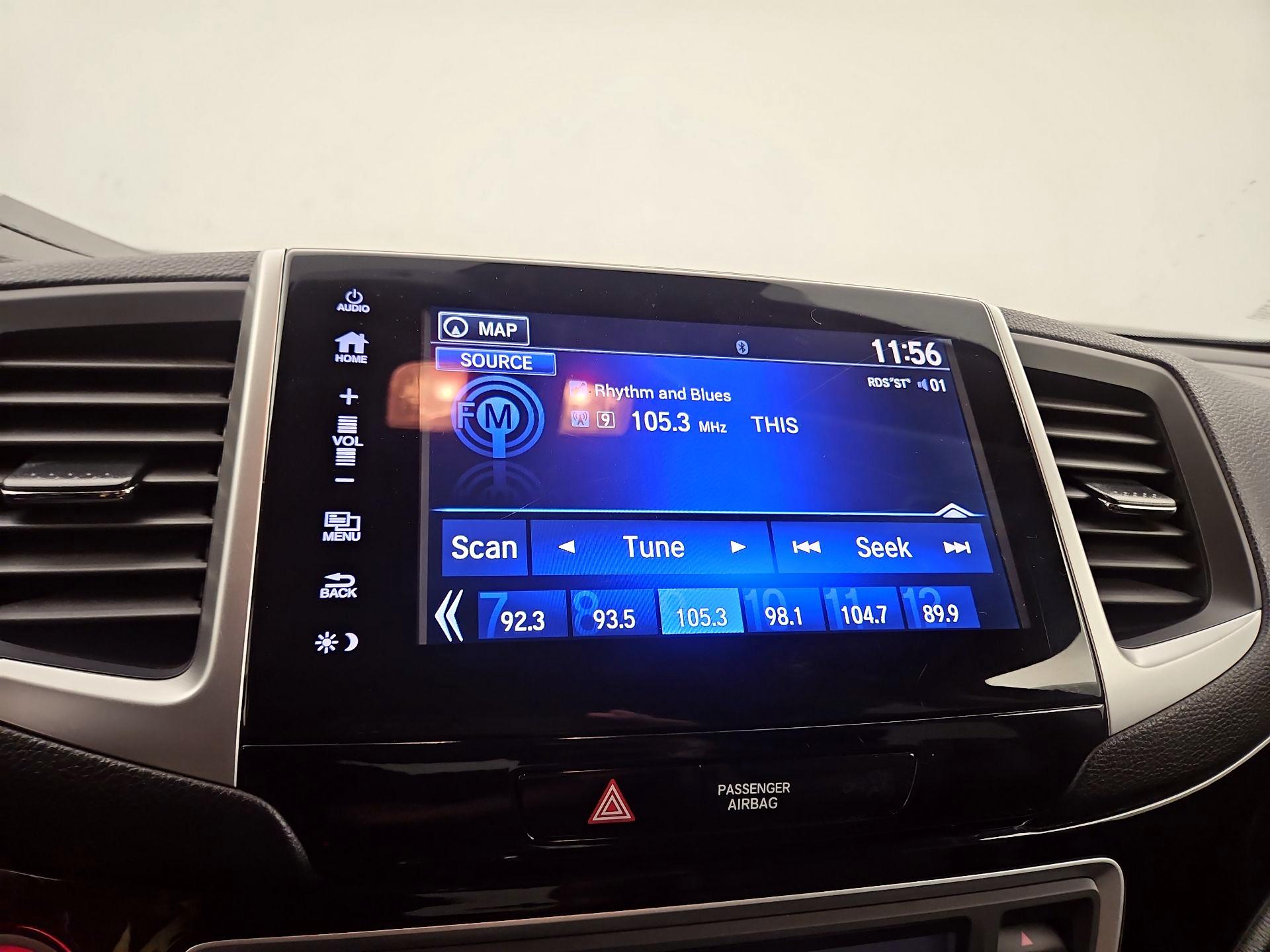 Thumbnail: 2017 Honda Pilot - 15