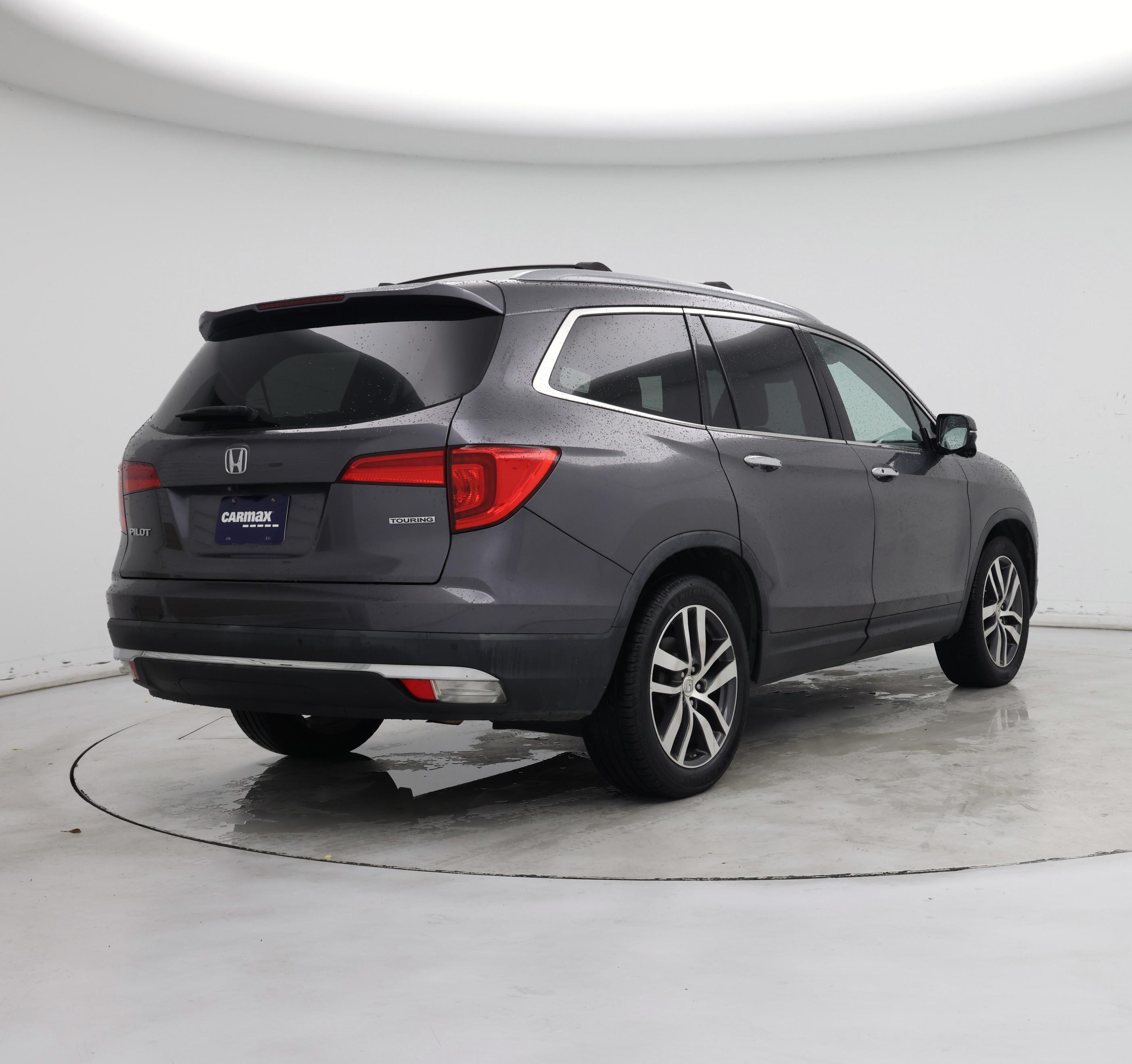 Thumbnail: 2017 Honda Pilot - 8