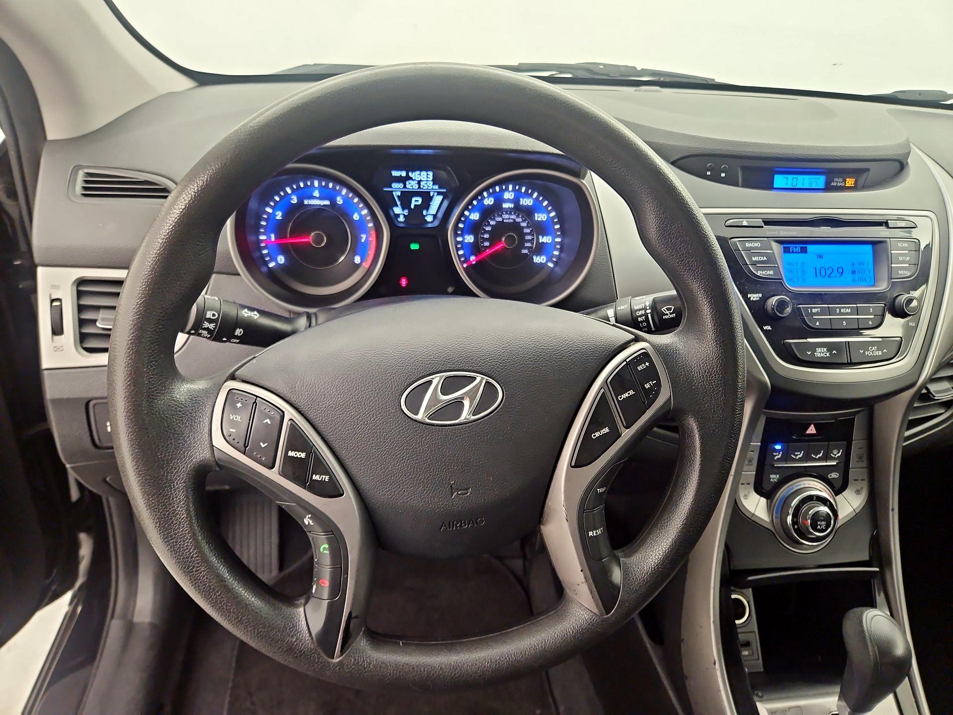 Thumbnail: 2013 Hyundai Elantra - 10