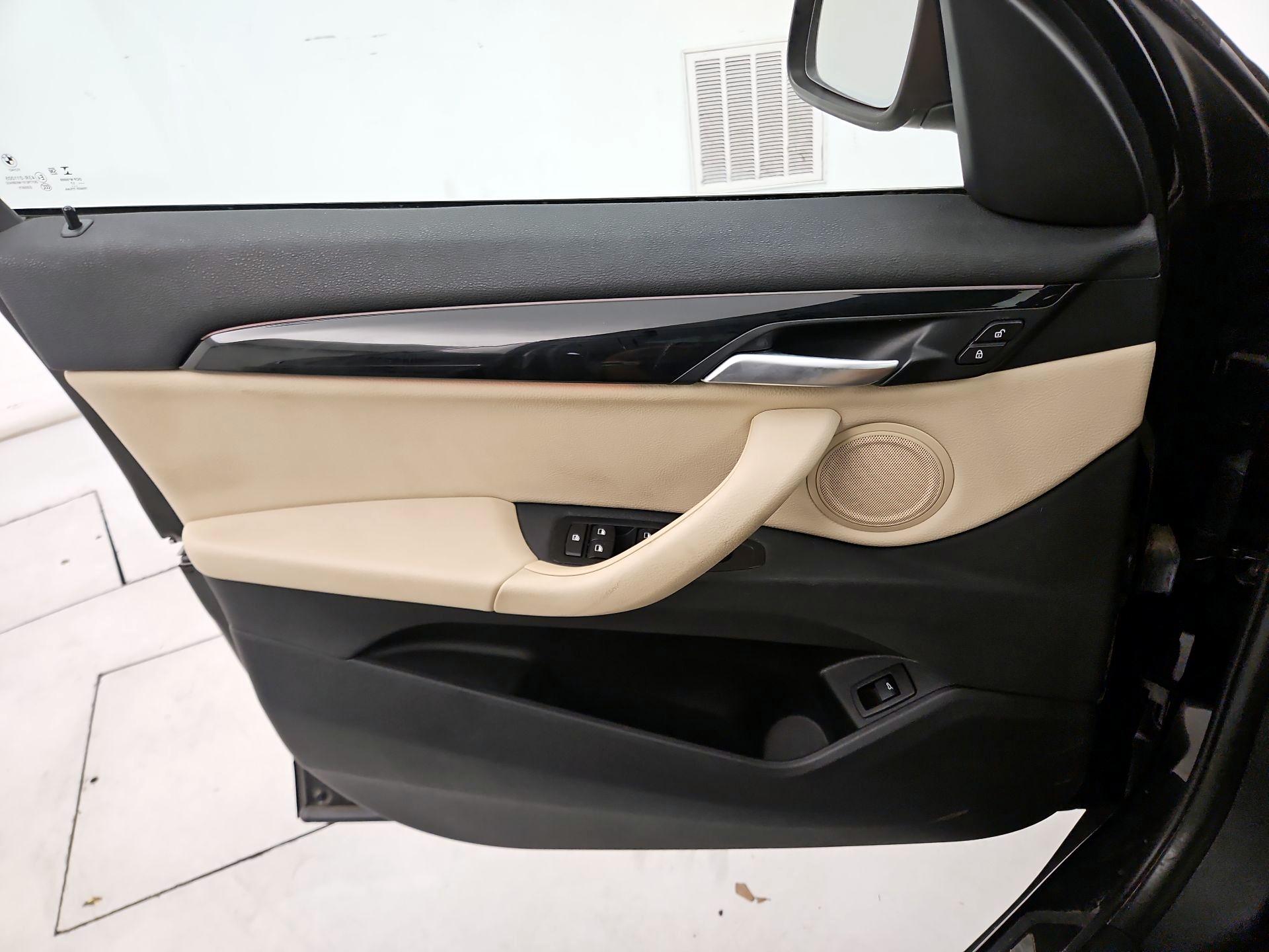 Thumbnail: 2018 BMW X1 - 12