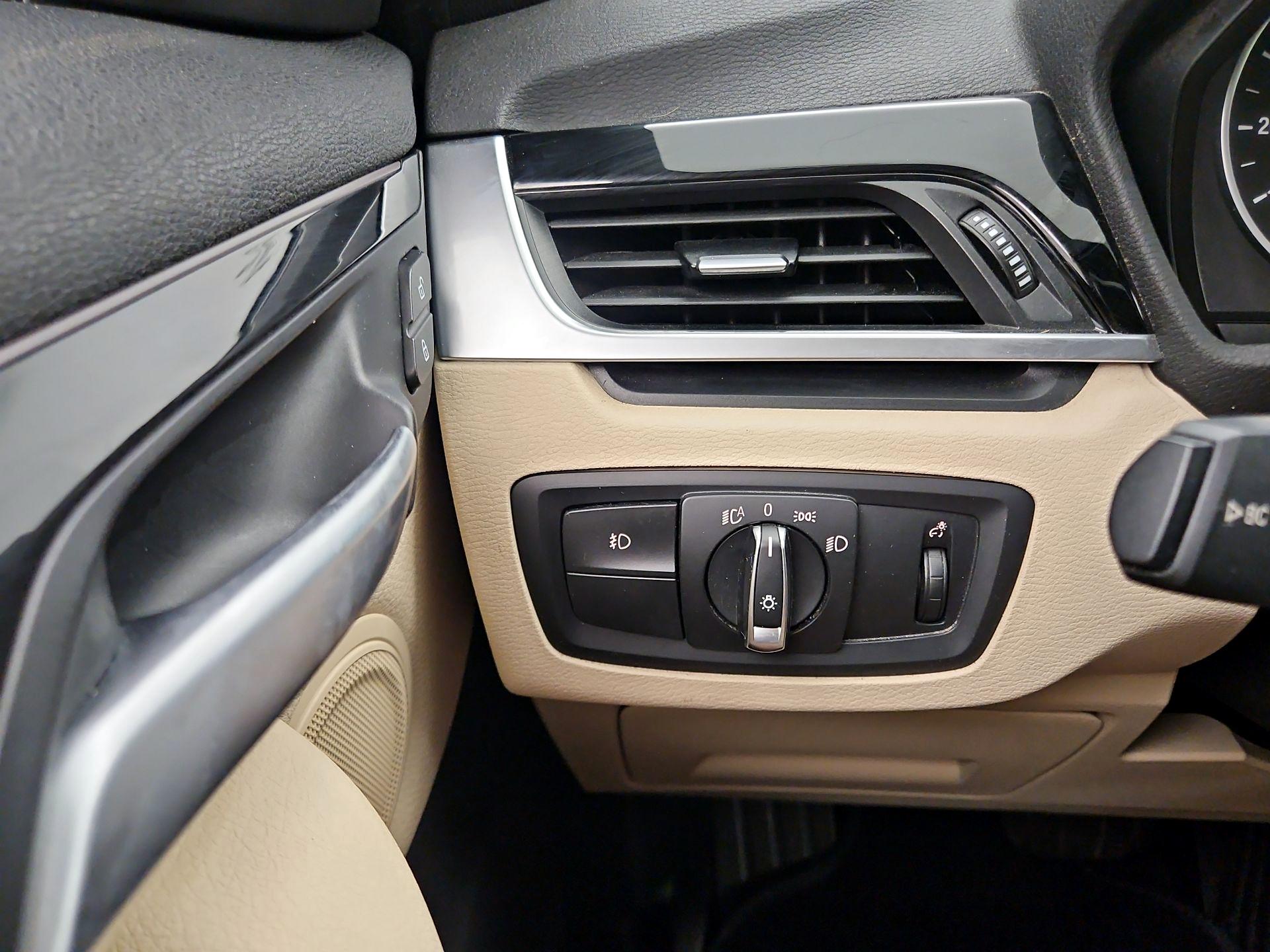 Thumbnail: 2018 BMW X1 - 13