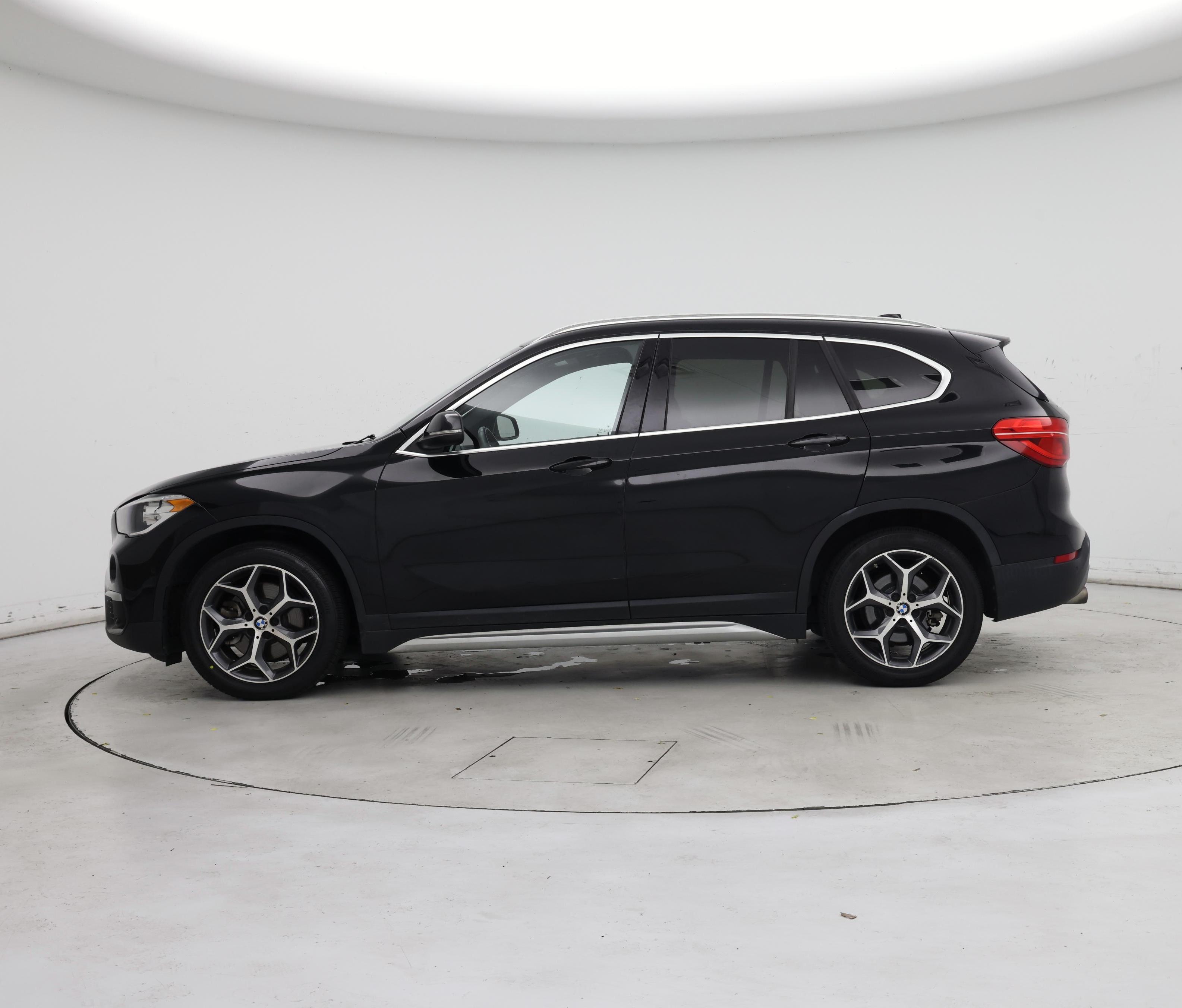 Thumbnail: 2018 BMW X1 - 3