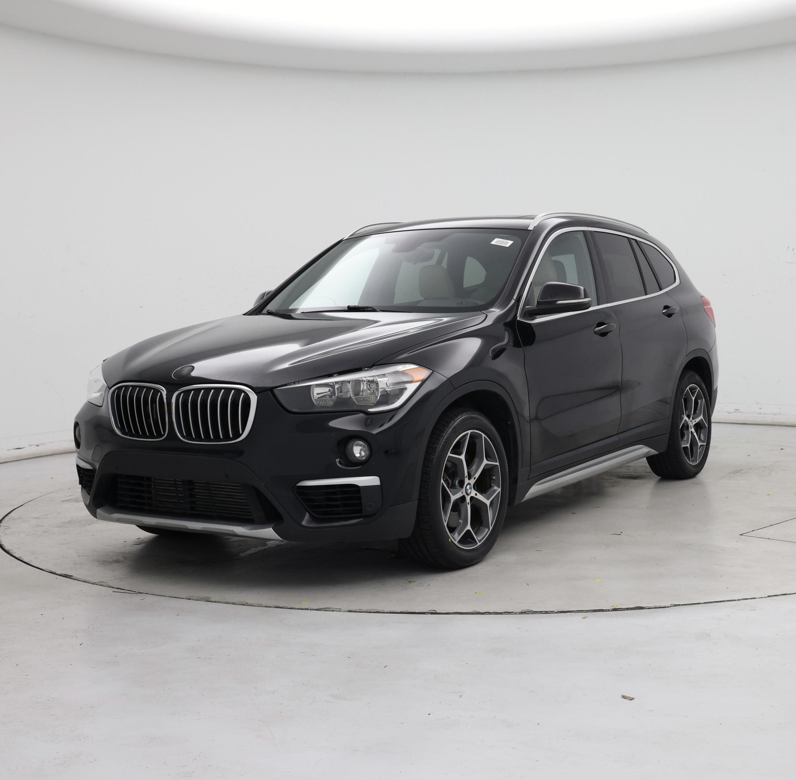 Thumbnail: 2018 BMW X1 - 4