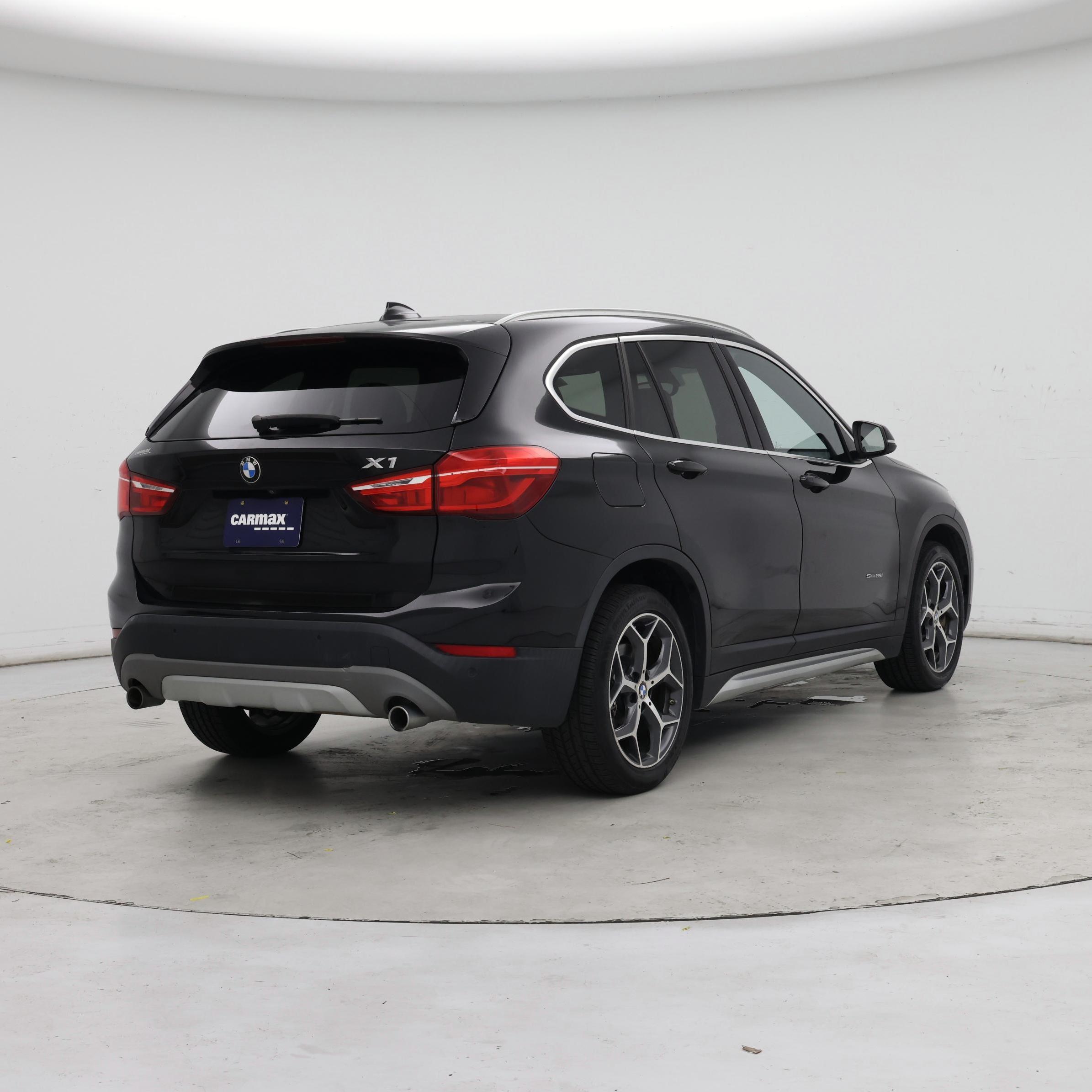 Thumbnail: 2018 BMW X1 - 8