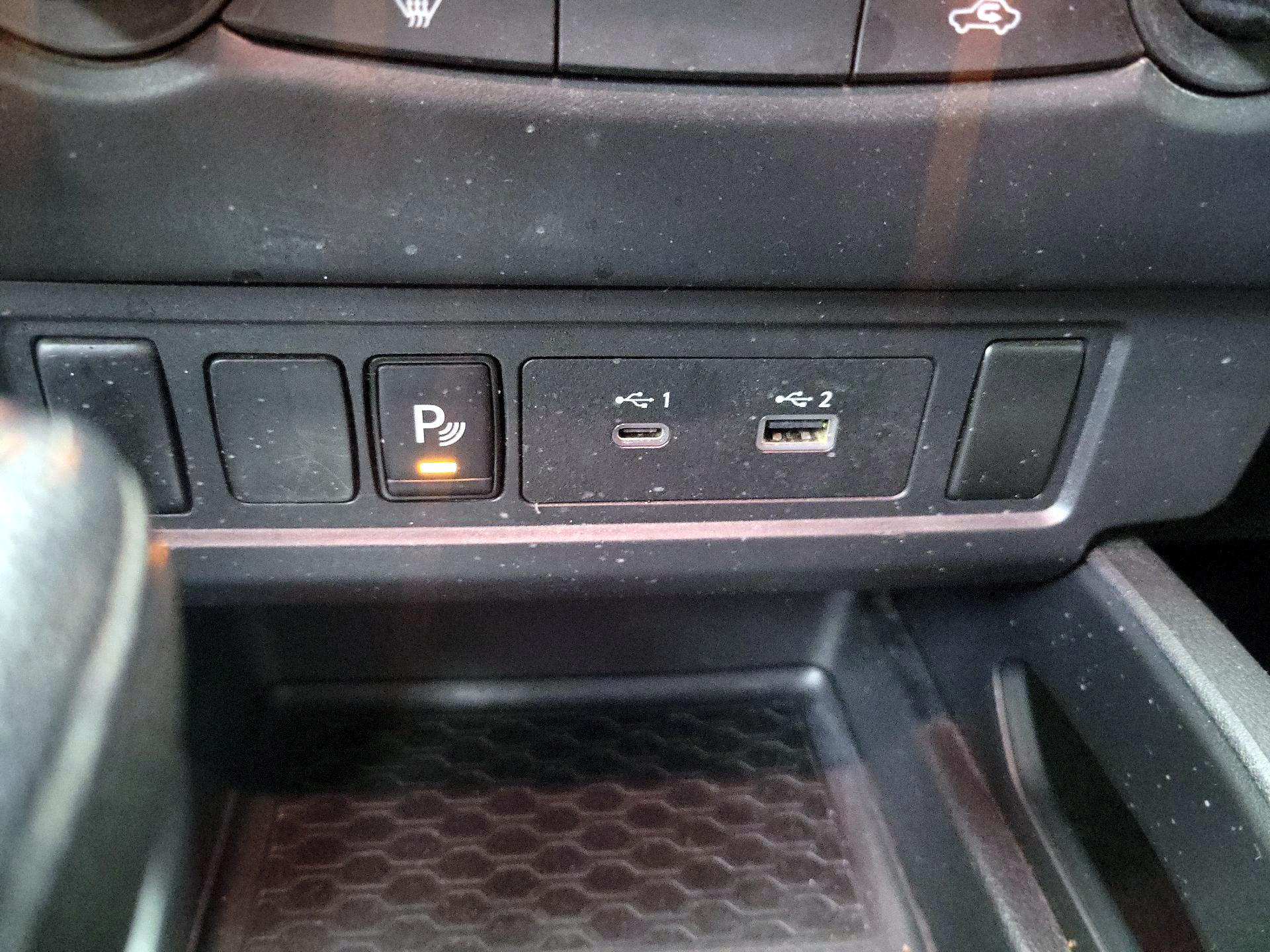 Thumbnail: 2022 Nissan Frontier - 18