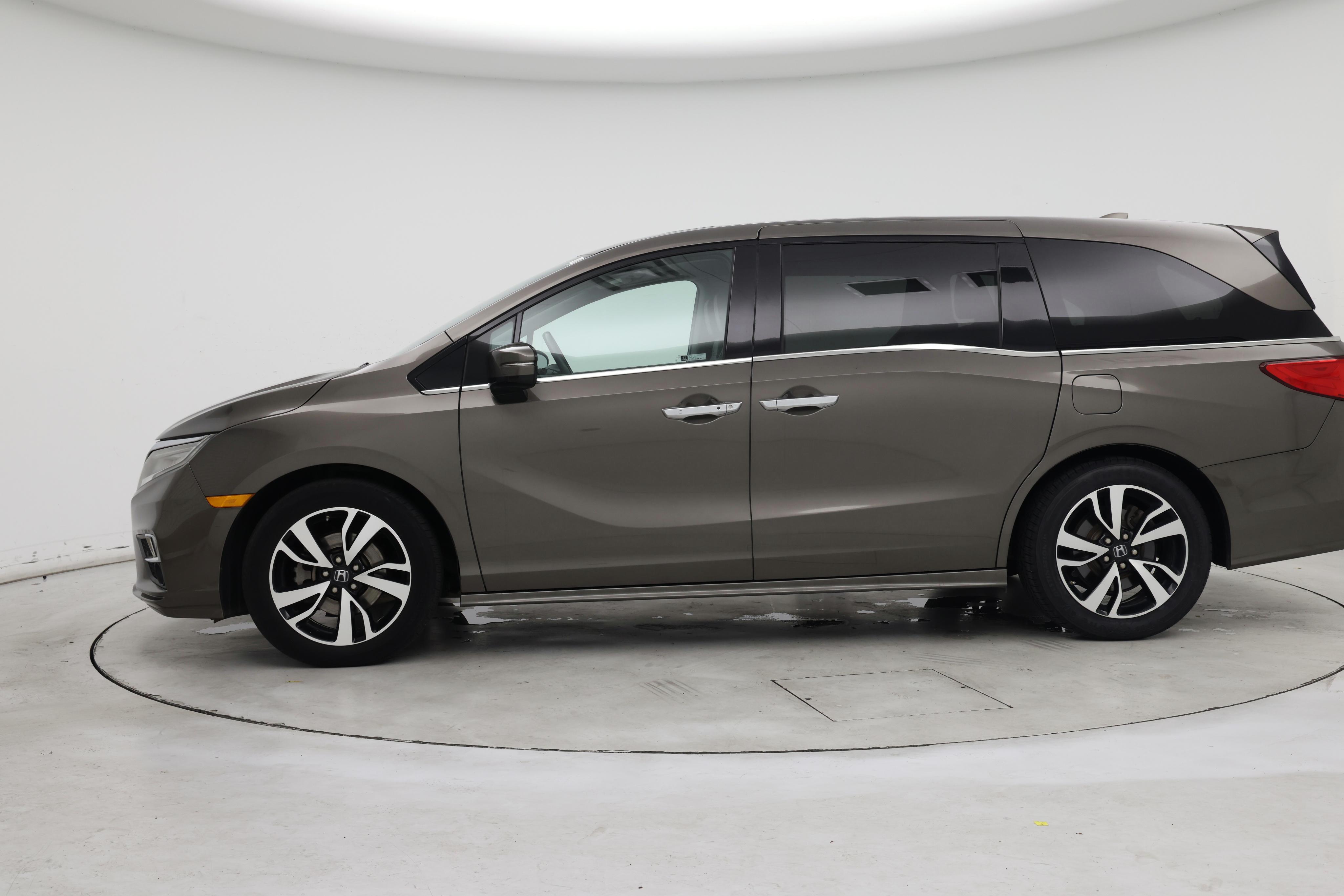 Thumbnail: 2019 Honda Odyssey - 3