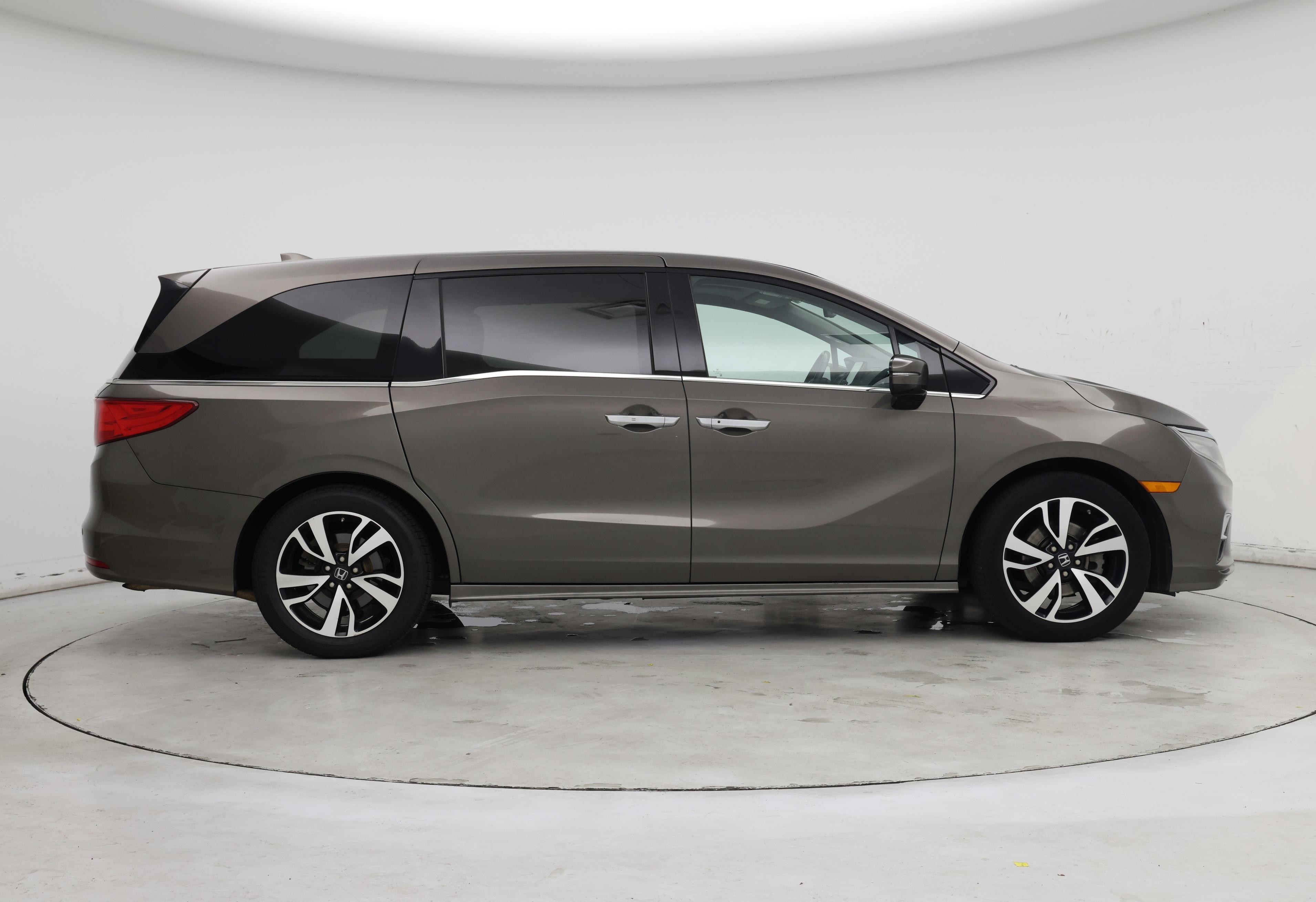 Thumbnail: 2019 Honda Odyssey - 7
