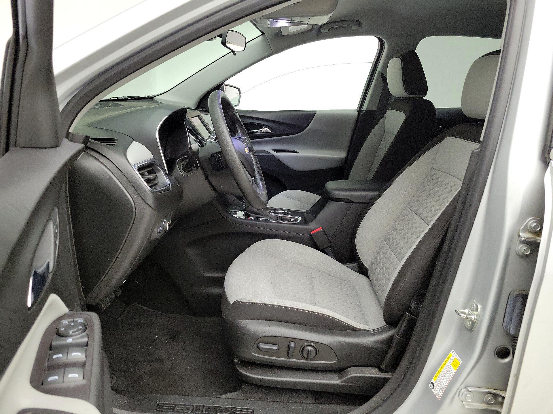 Thumbnail: 2022 Chevrolet Equinox - 11