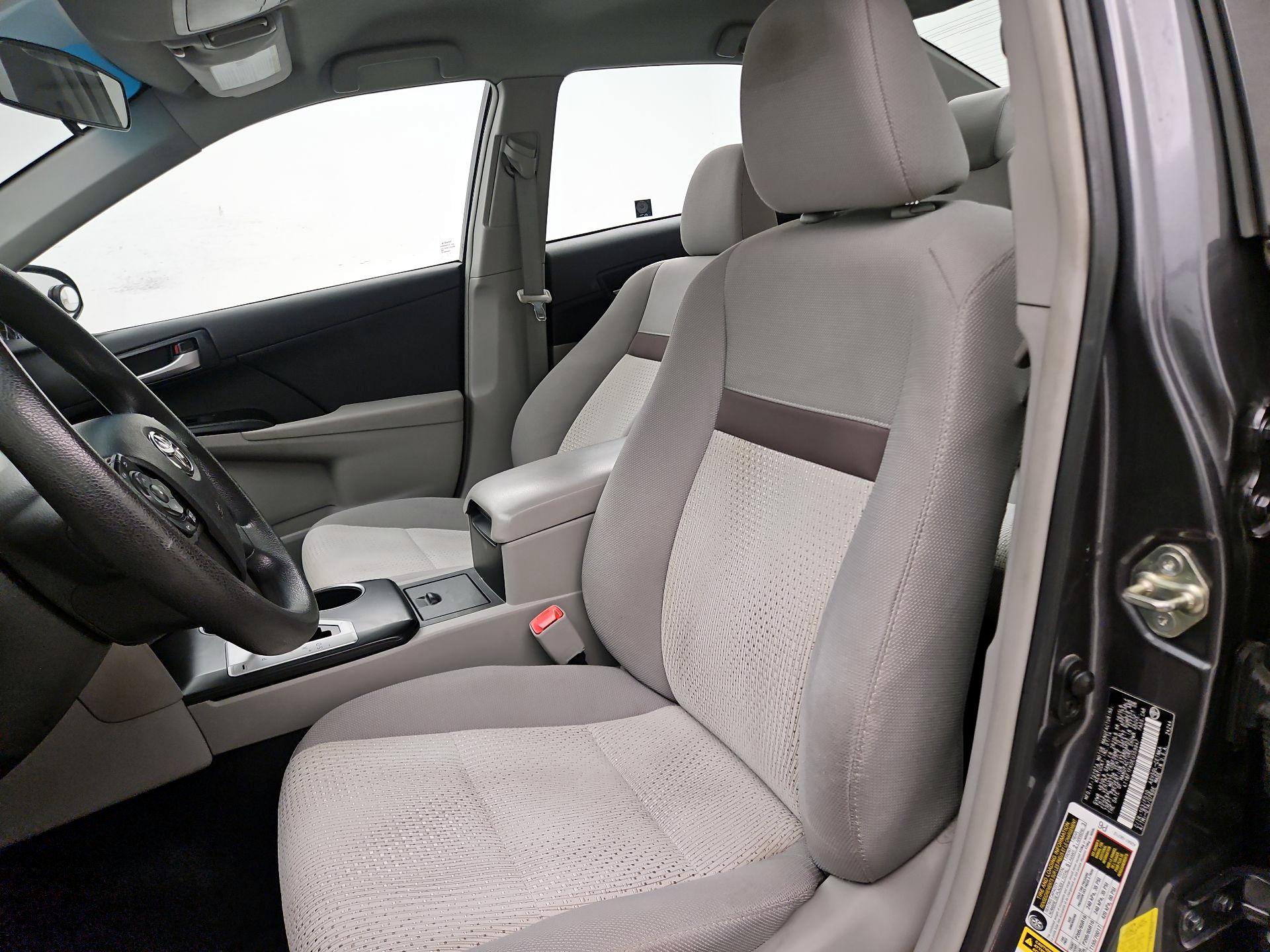 Thumbnail: 2014 Toyota Camry - 11