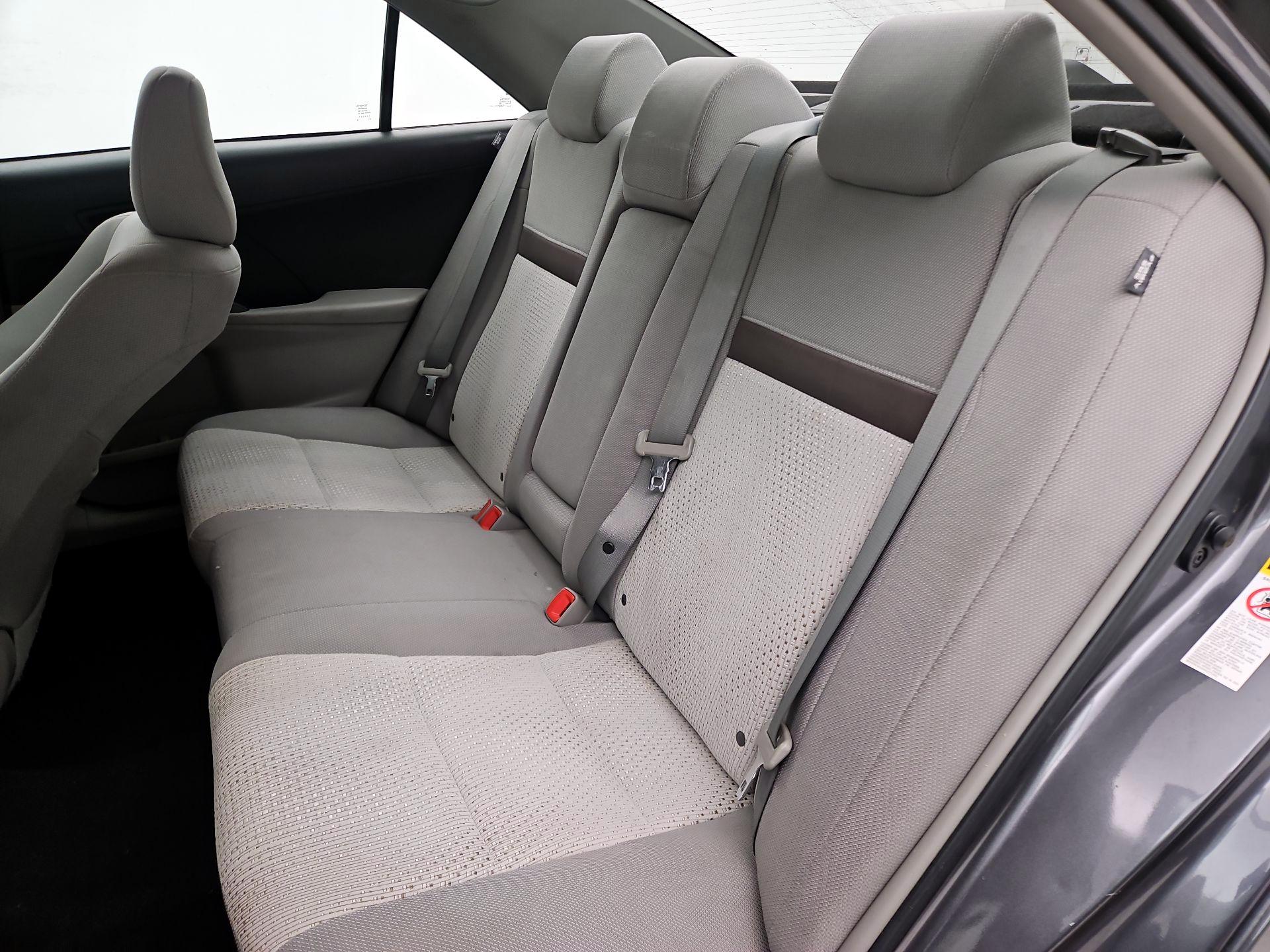 Thumbnail: 2014 Toyota Camry - 18