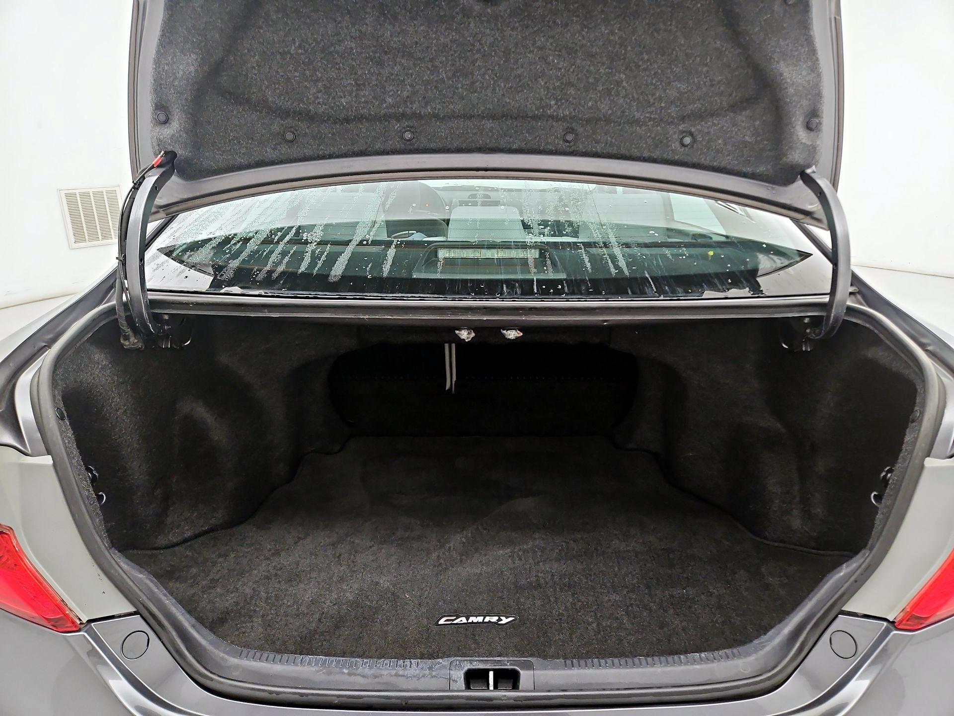 Thumbnail: 2014 Toyota Camry - 19