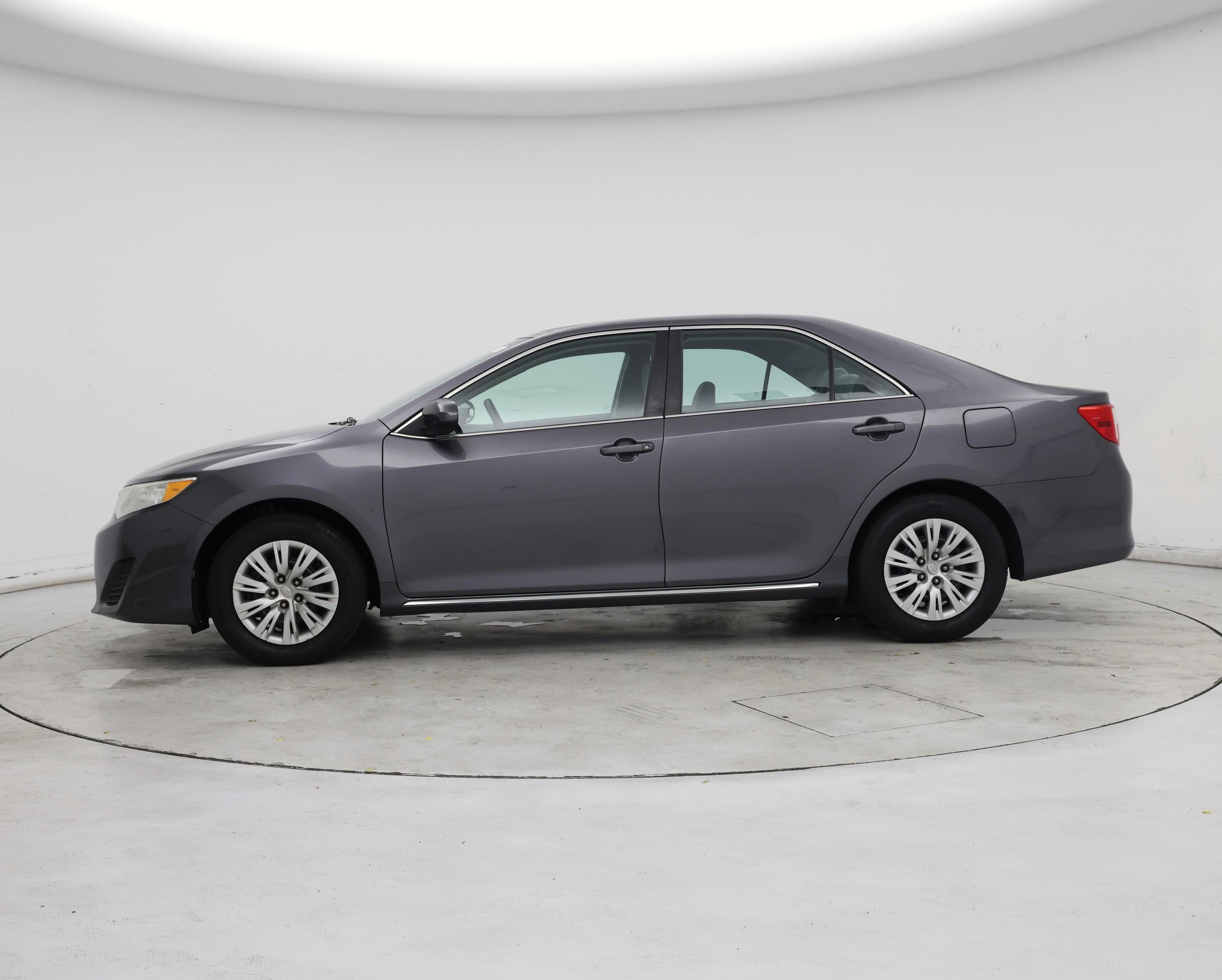 Thumbnail: 2014 Toyota Camry - 3