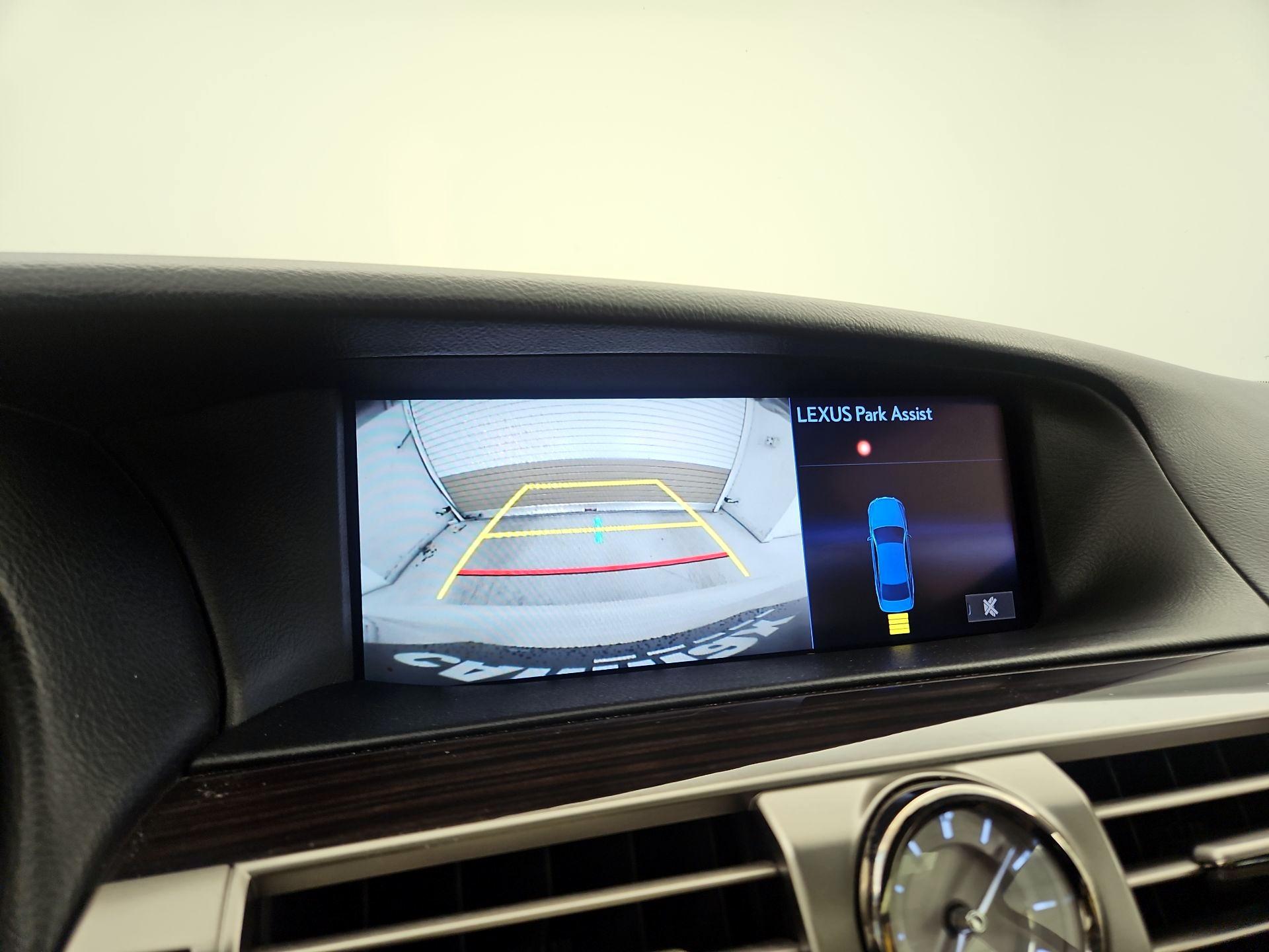 Thumbnail: 2015 Lexus LS - 15