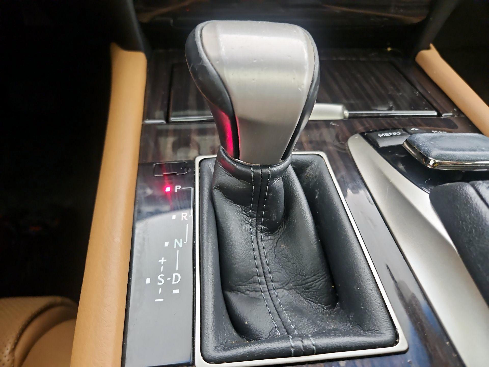 Thumbnail: 2015 Lexus LS - 18