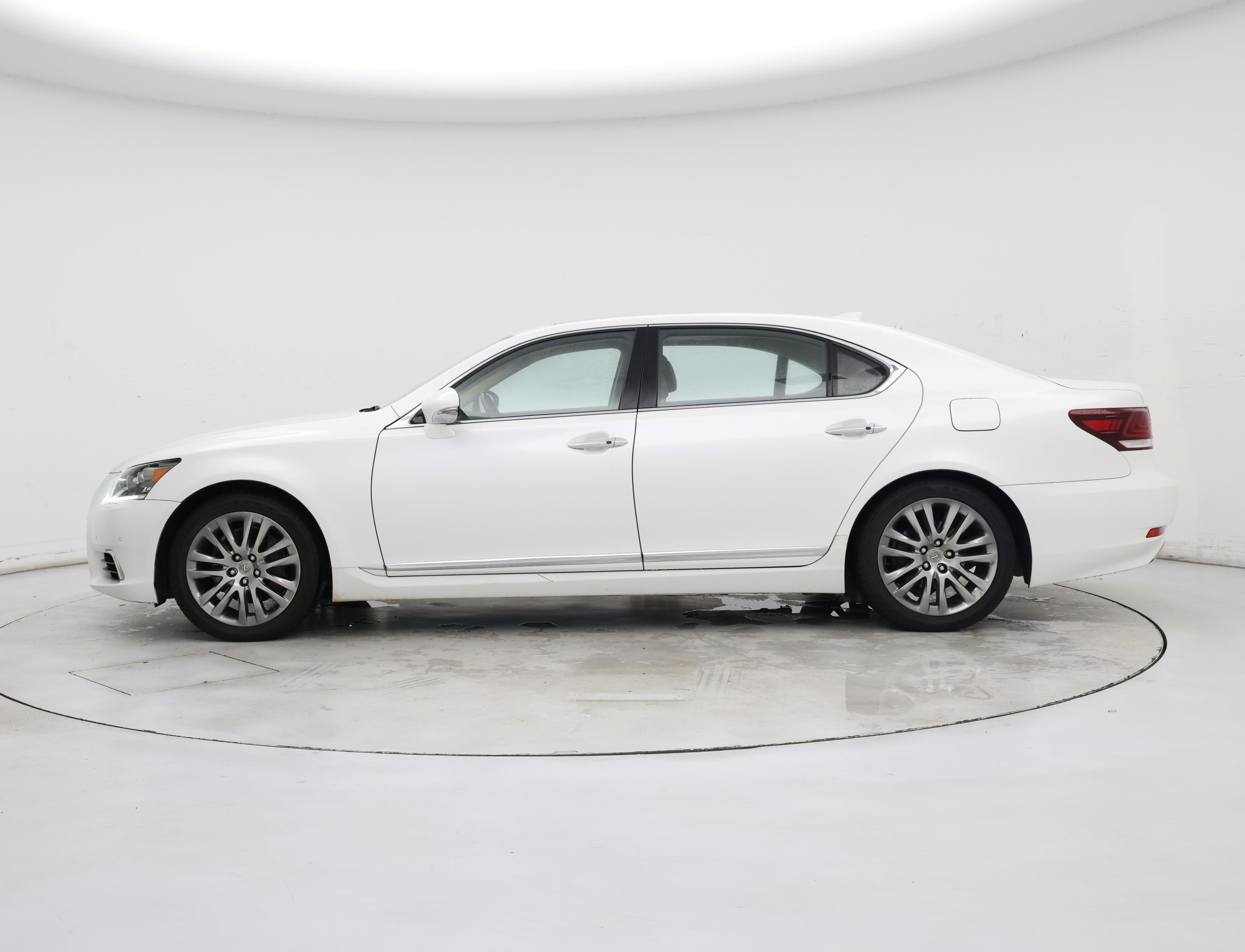 Thumbnail: 2015 Lexus LS - 3