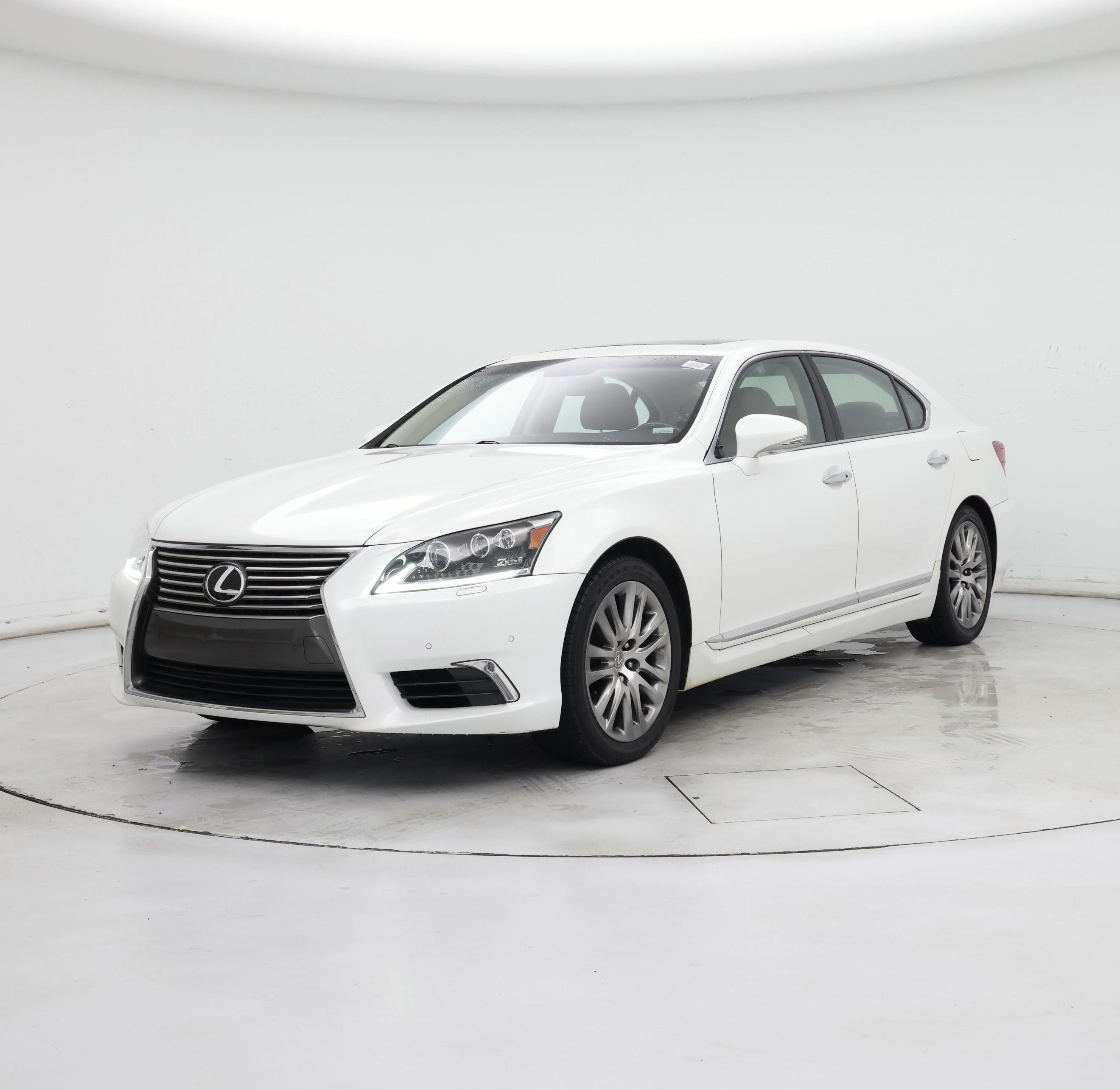 Thumbnail: 2015 Lexus LS - 4