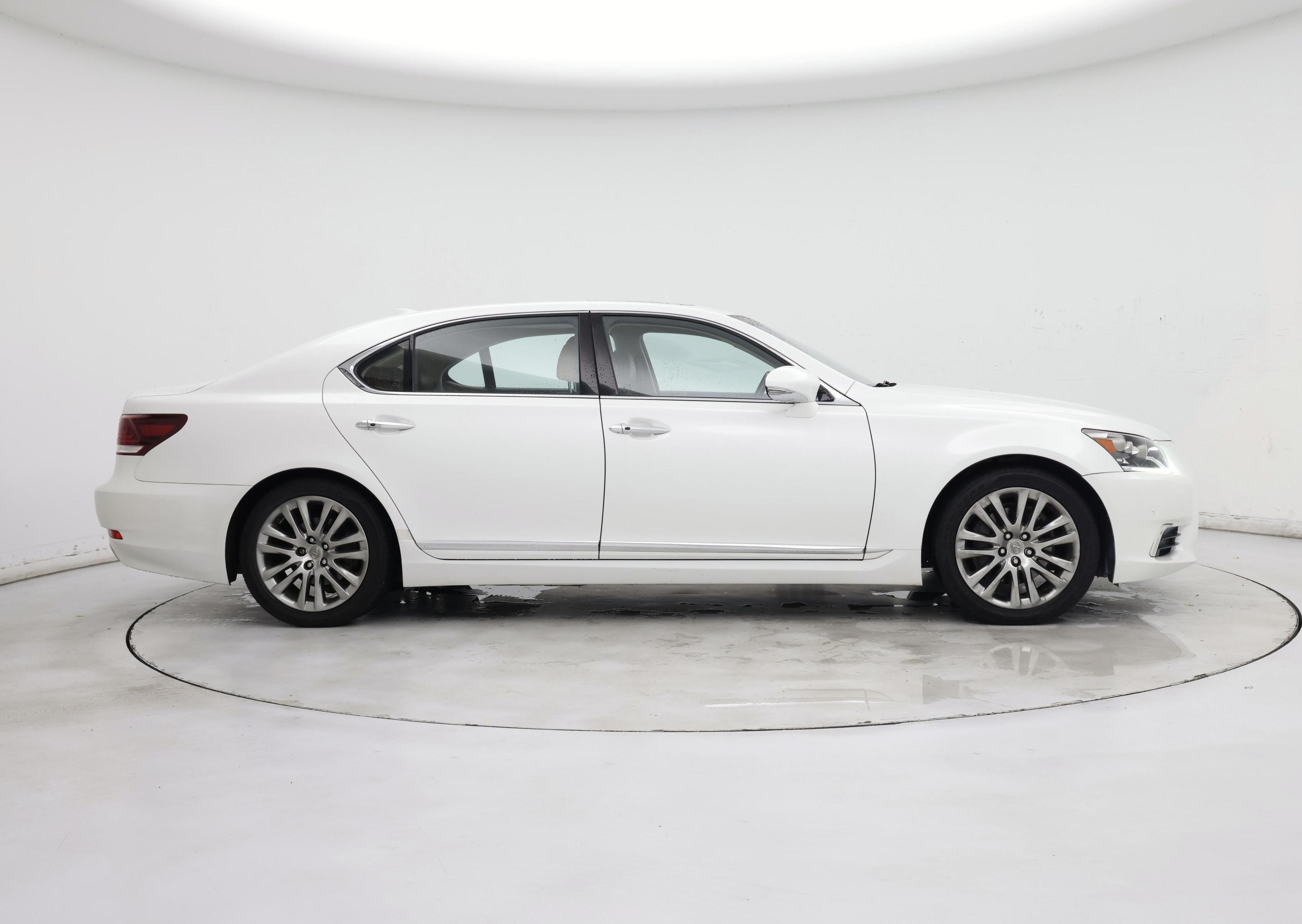 Thumbnail: 2015 Lexus LS - 7