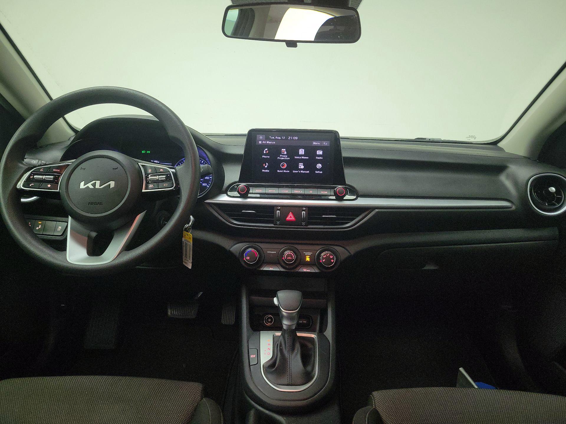 Thumbnail: 2023 Kia Forte - 9