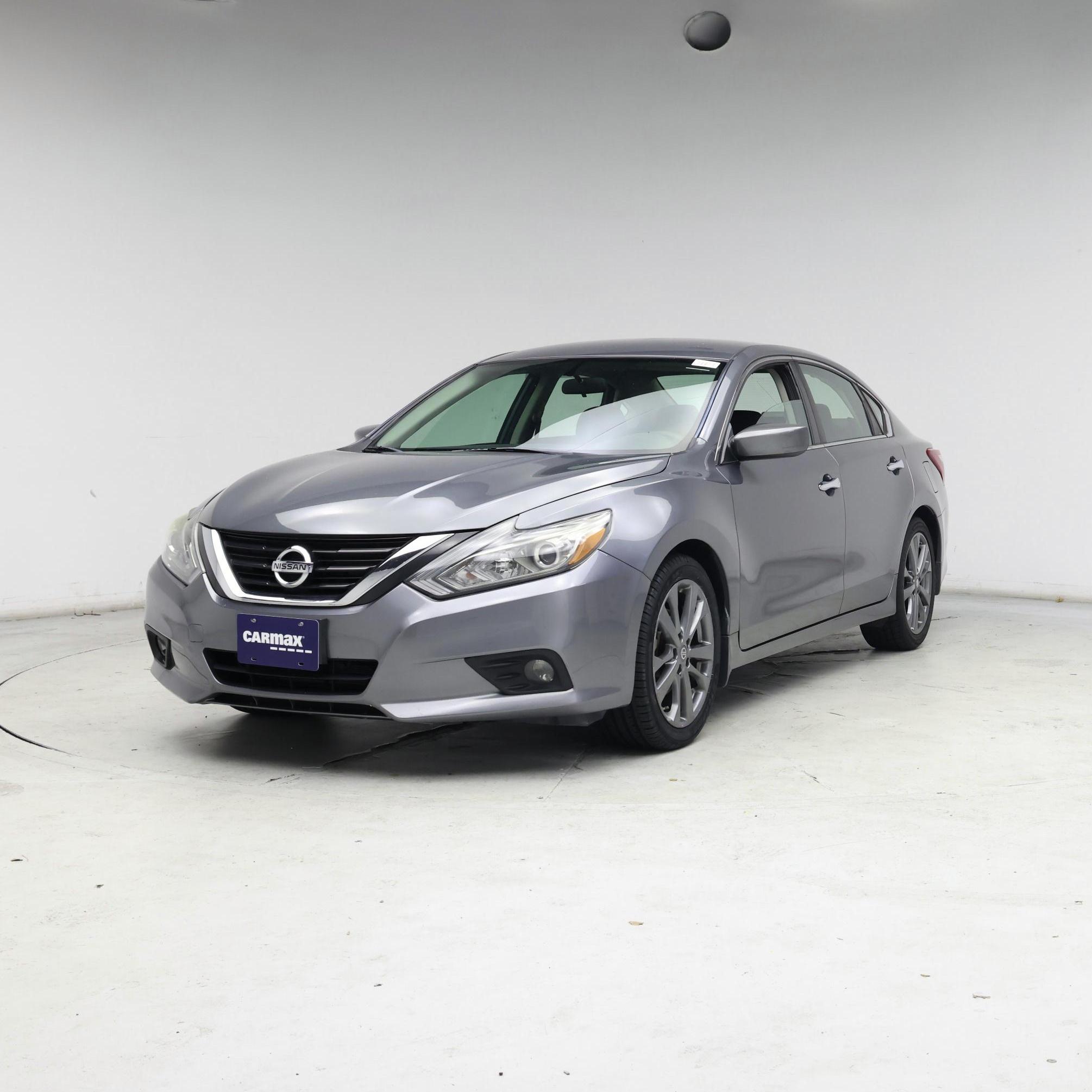 Thumbnail: 2018 Nissan Altima - 4