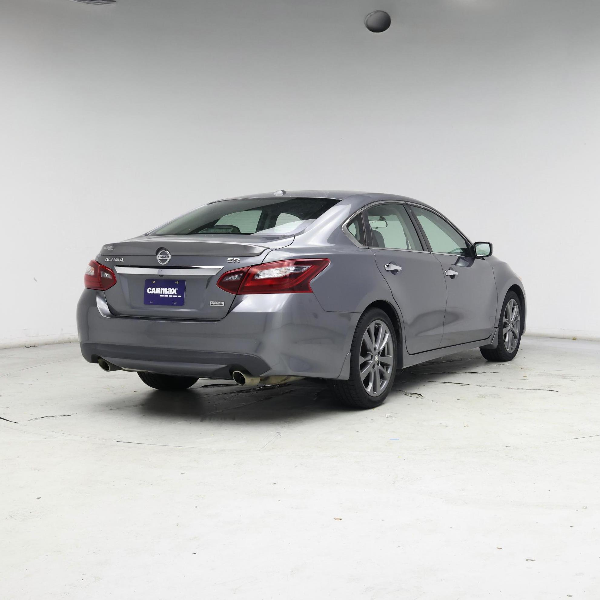 Thumbnail: 2018 Nissan Altima - 8