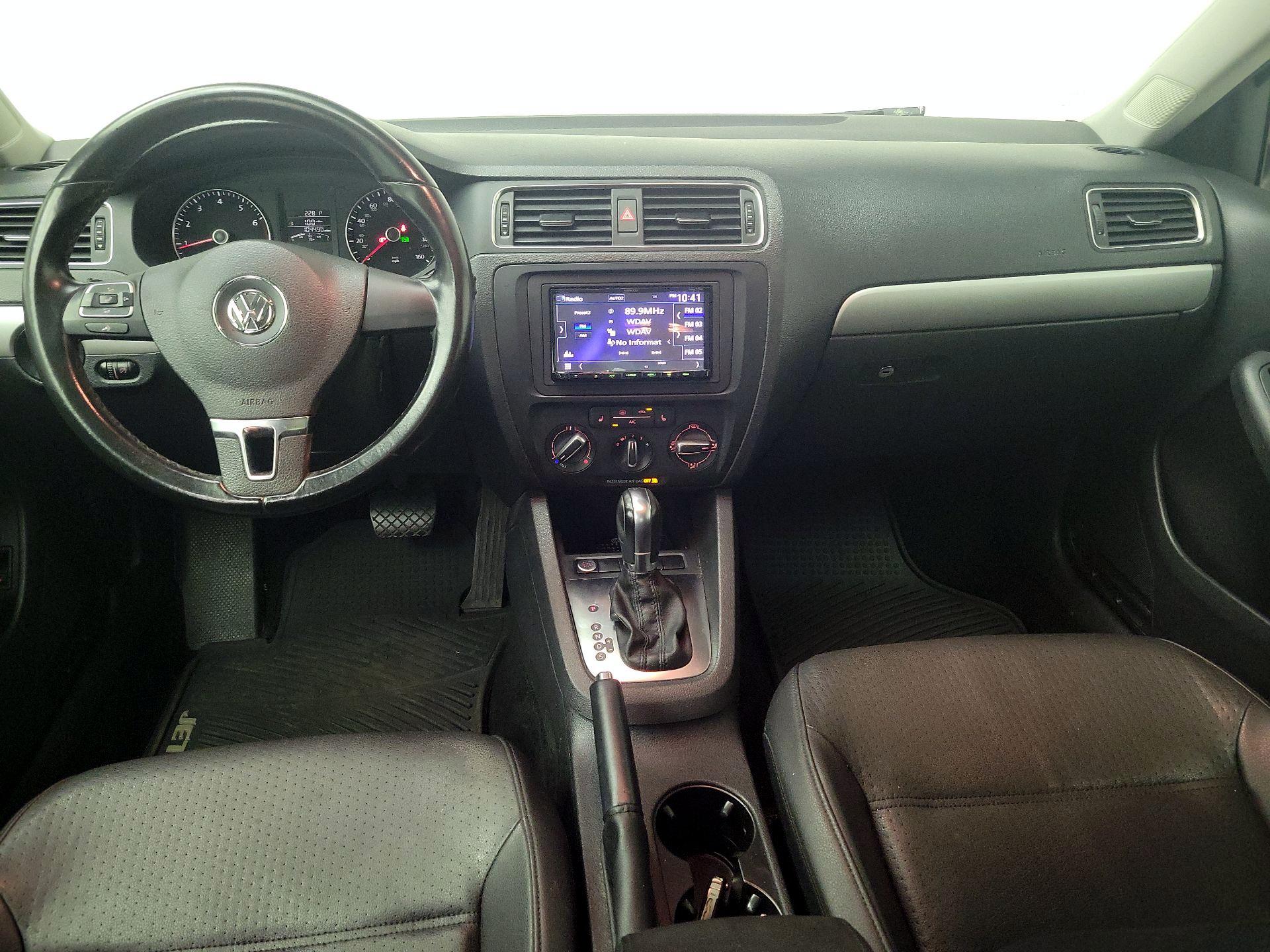 Thumbnail: 2014 Volkswagen Jetta - 9