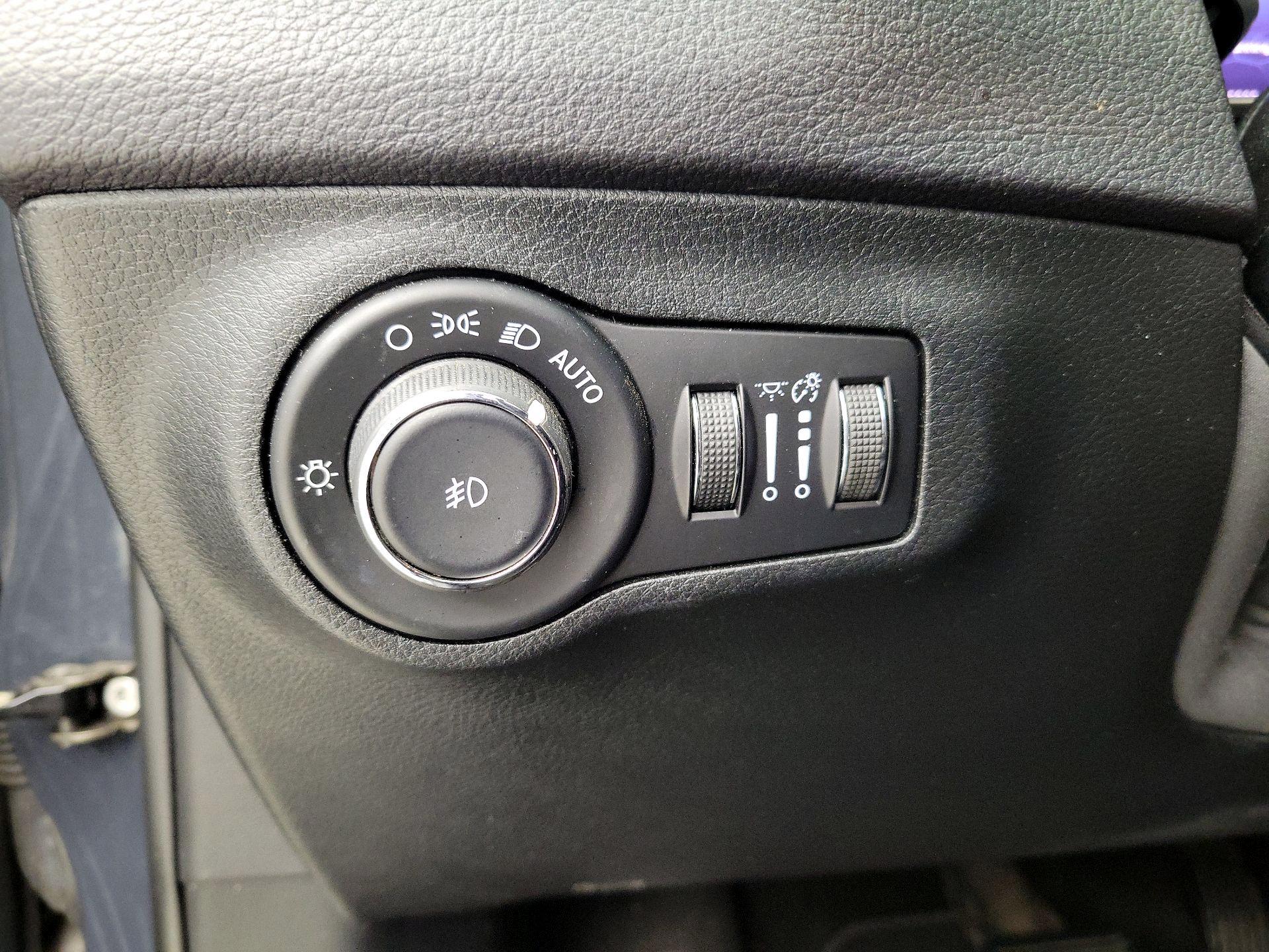 Thumbnail: 2018 Jeep Compass - 13