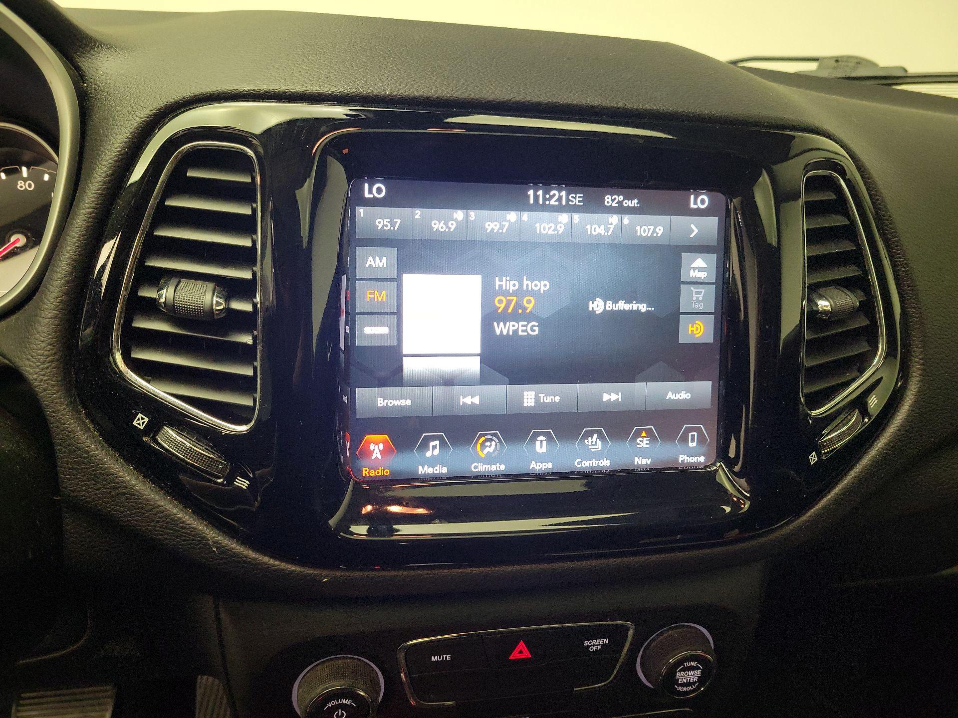 Thumbnail: 2018 Jeep Compass - 16
