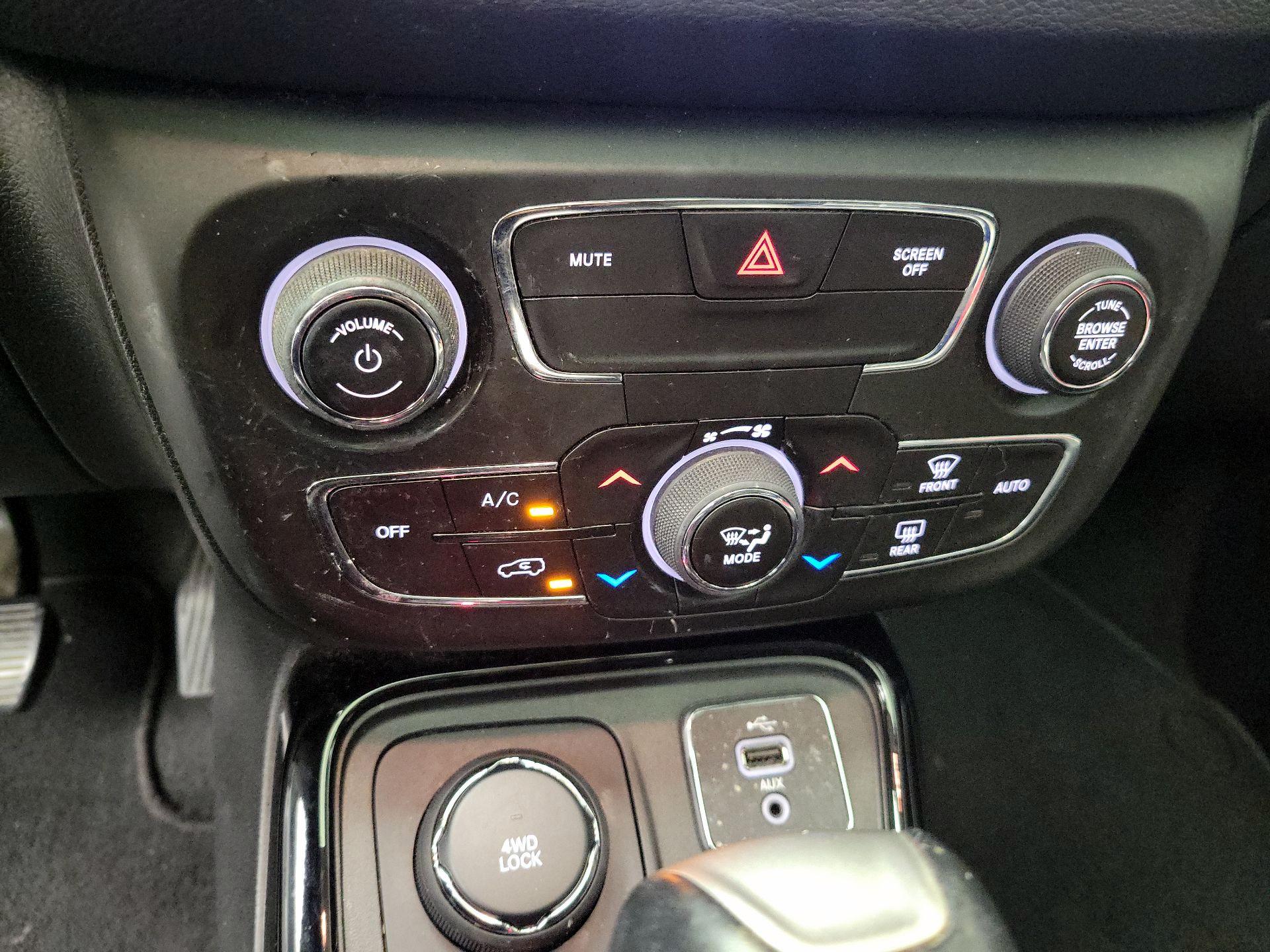 Thumbnail: 2018 Jeep Compass - 17