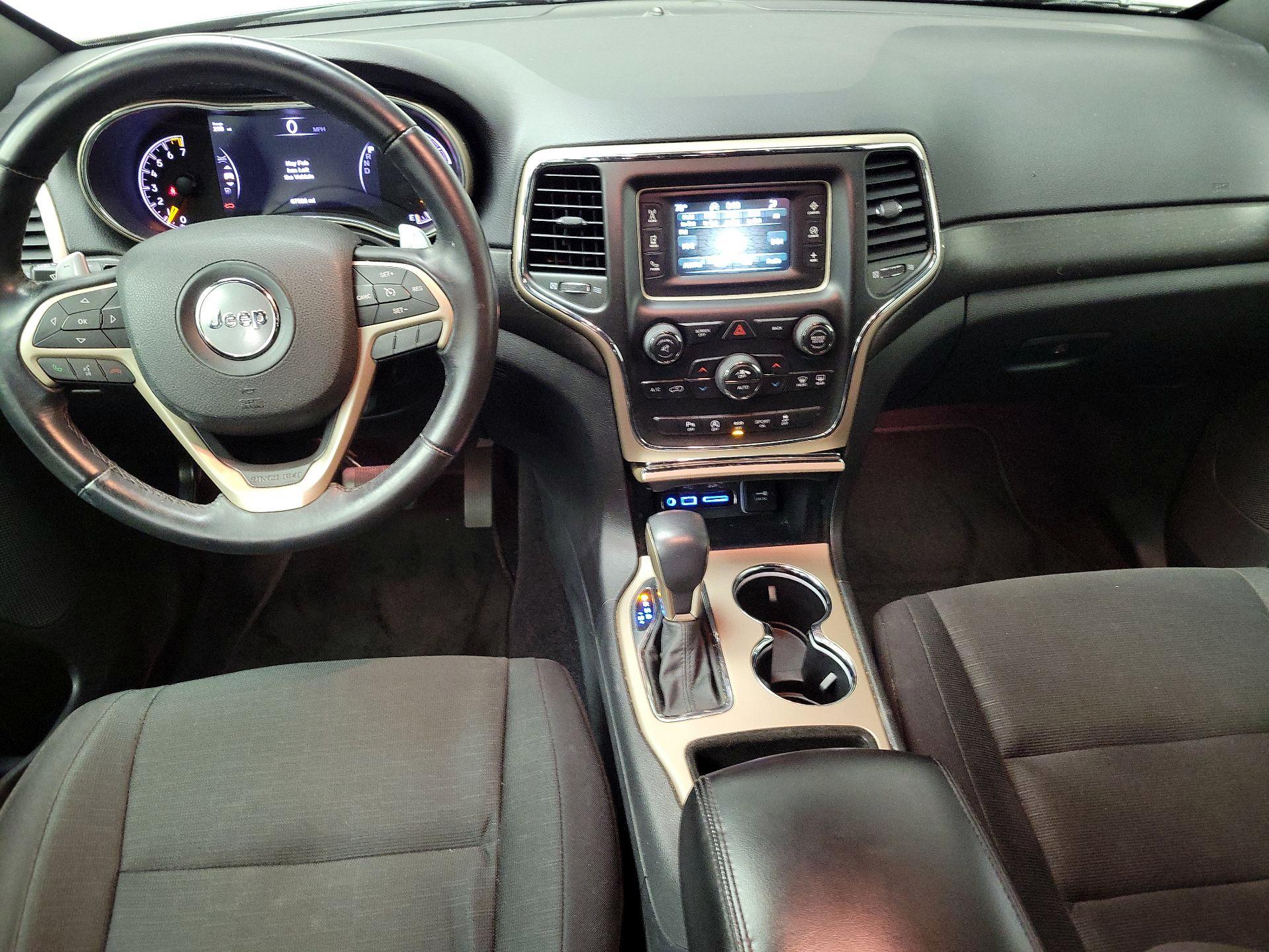 Thumbnail: 2017 Jeep Grand Cherokee - 9