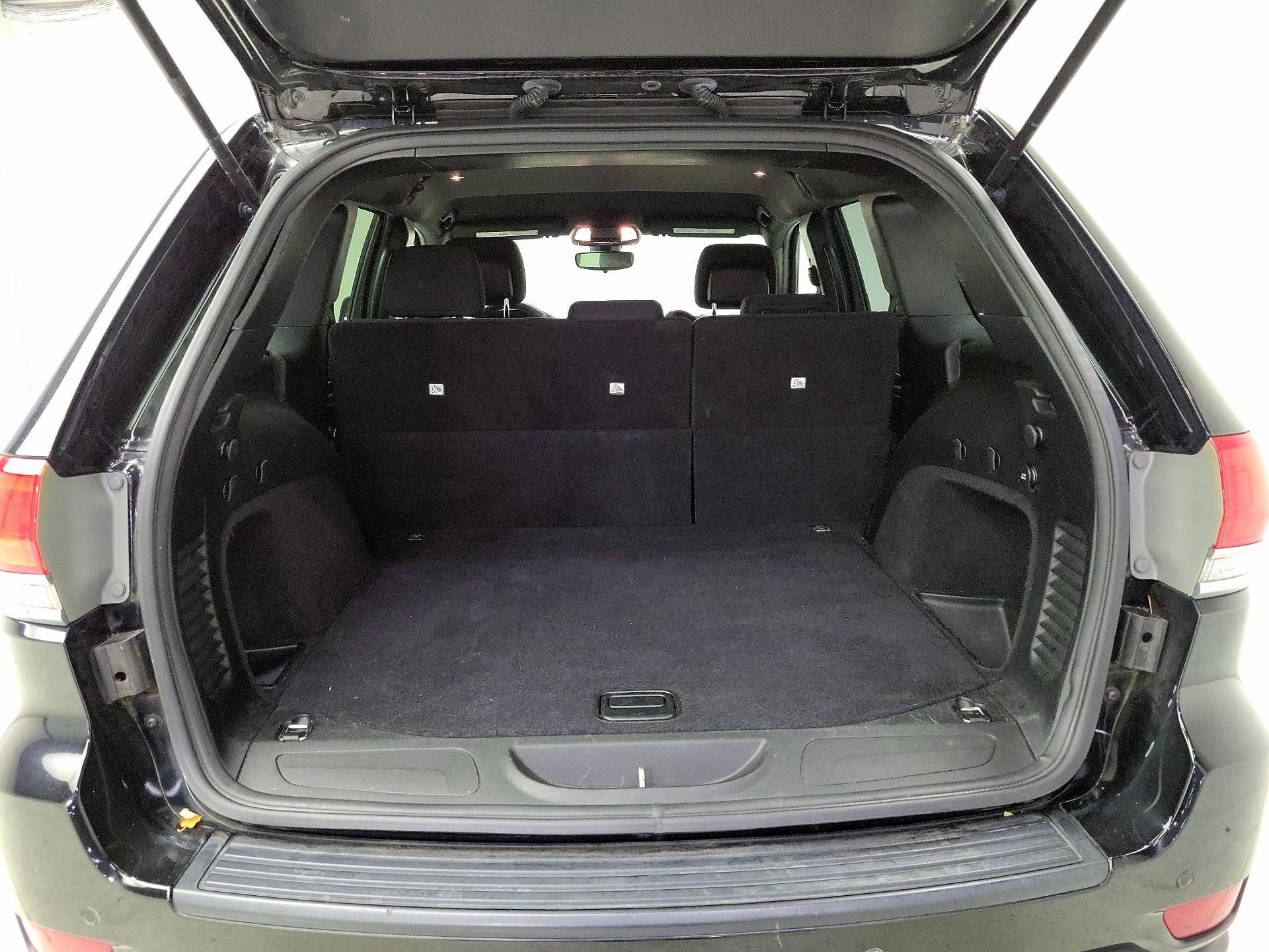 Thumbnail: 2017 Jeep Grand Cherokee - 20