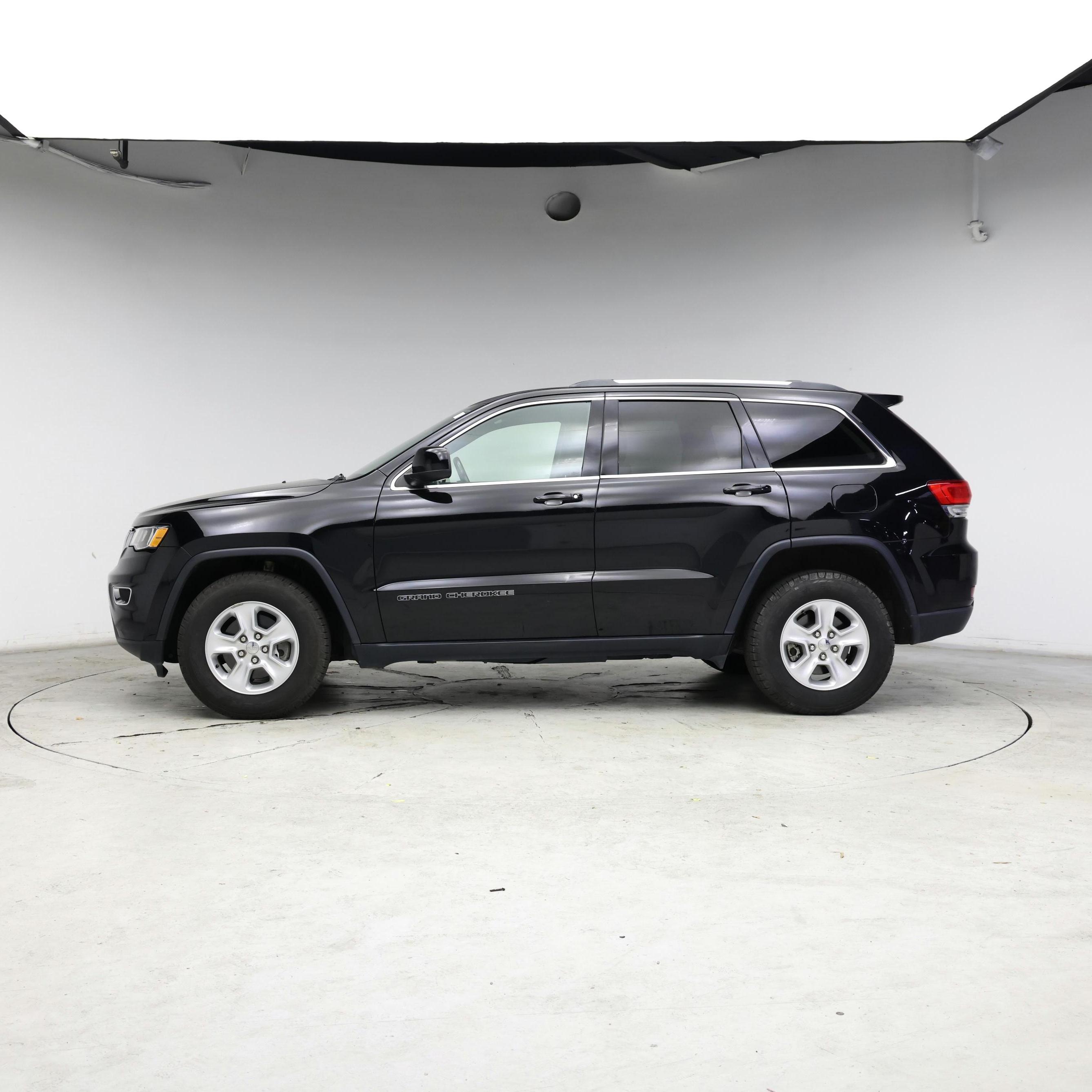 Thumbnail: 2017 Jeep Grand Cherokee - 3