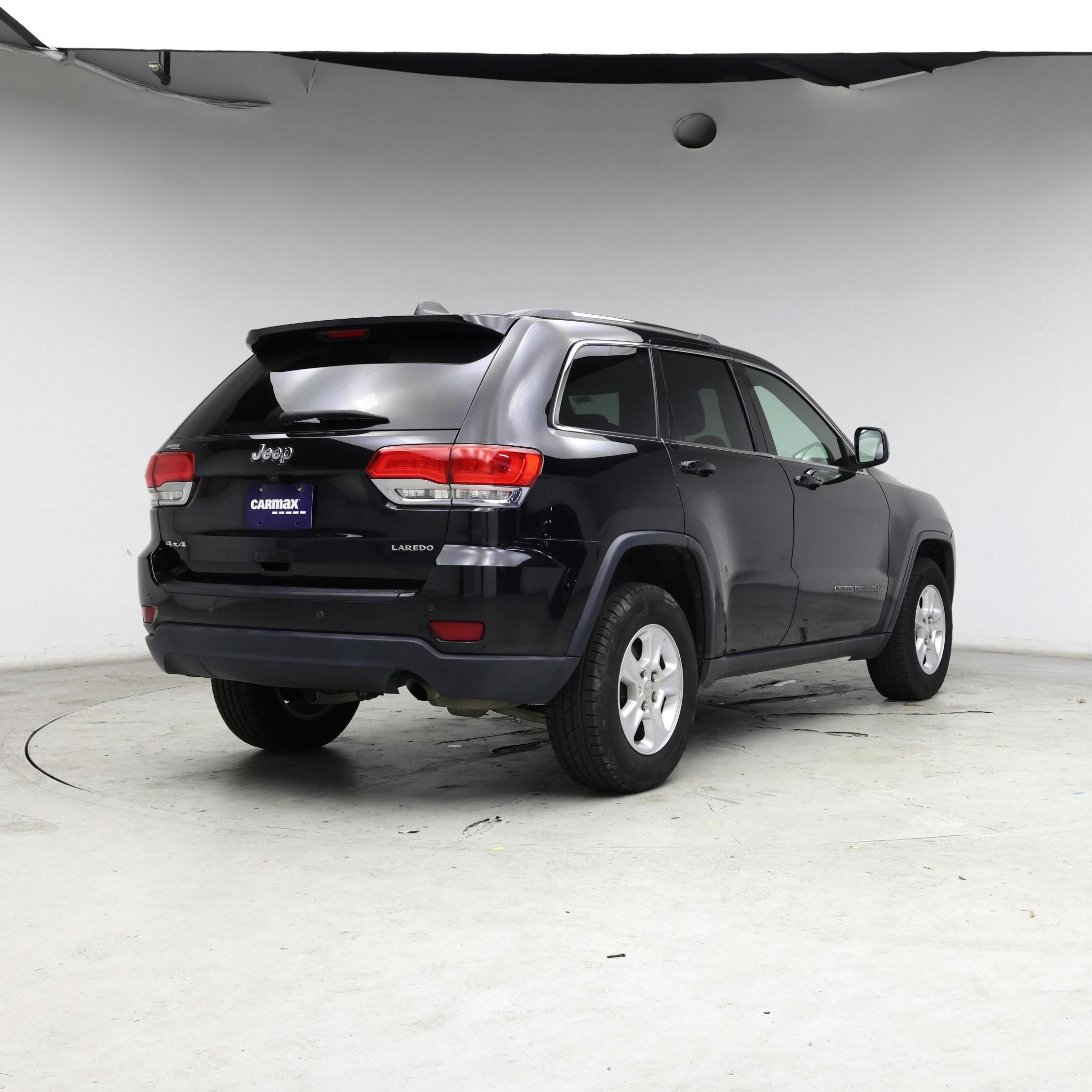 Thumbnail: 2017 Jeep Grand Cherokee - 8