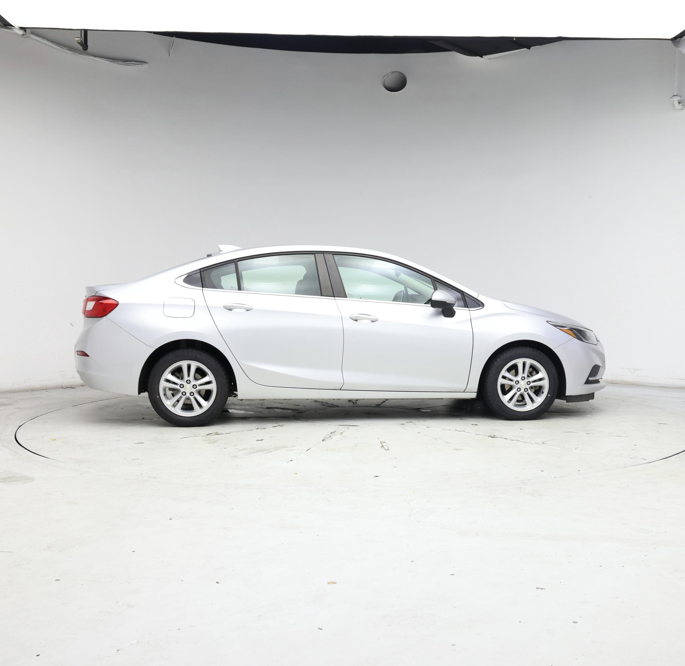 Thumbnail: 2017 Chevrolet Cruze - 7