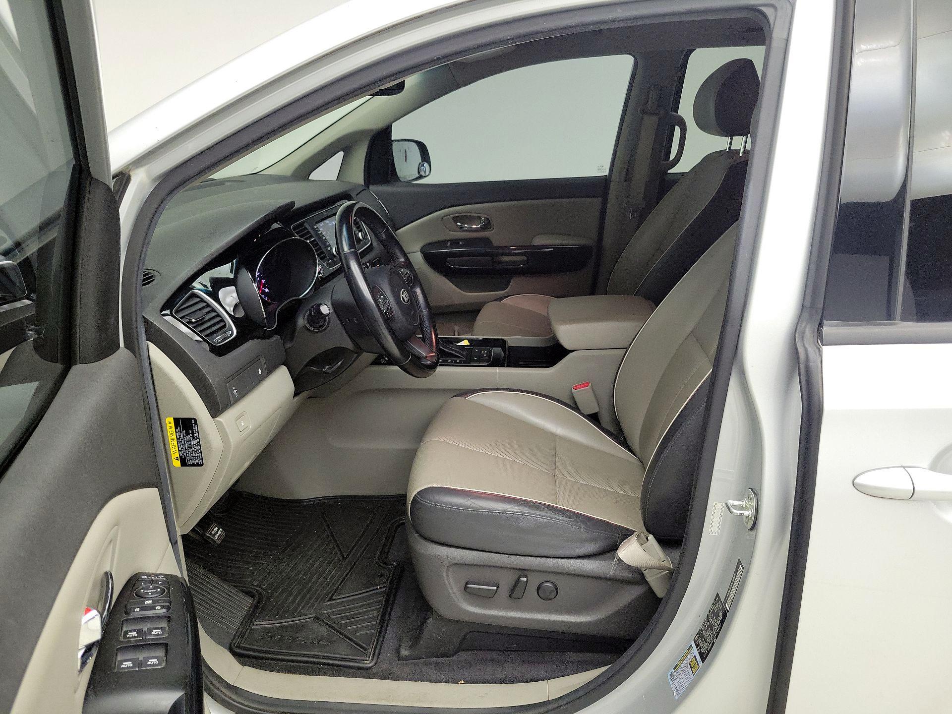 Thumbnail: 2017 Kia Sedona - 11
