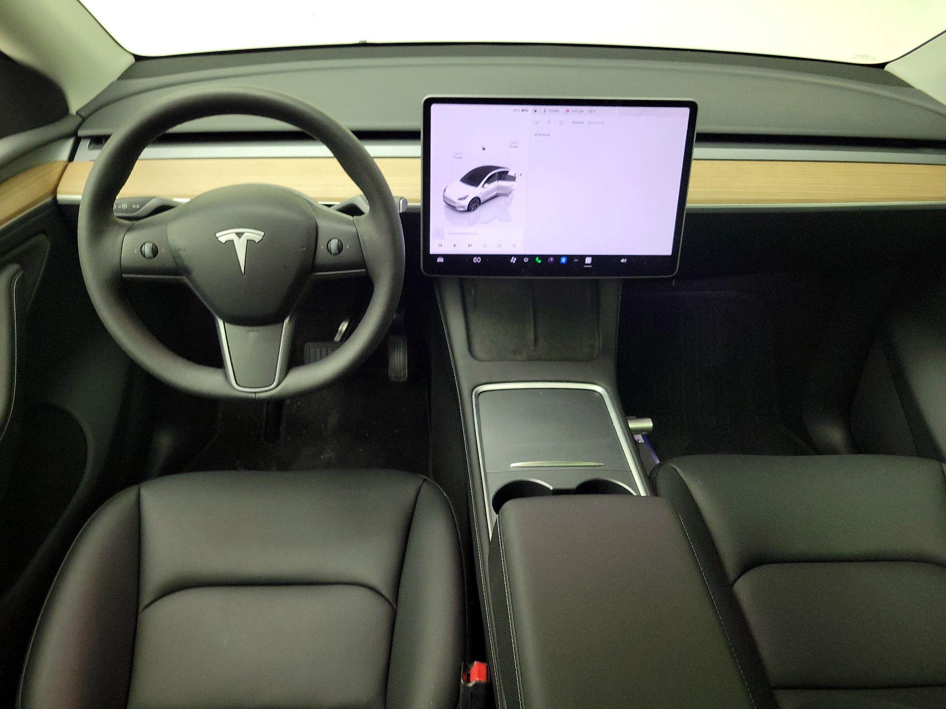 Thumbnail: 2025 Tesla Model Y - 9