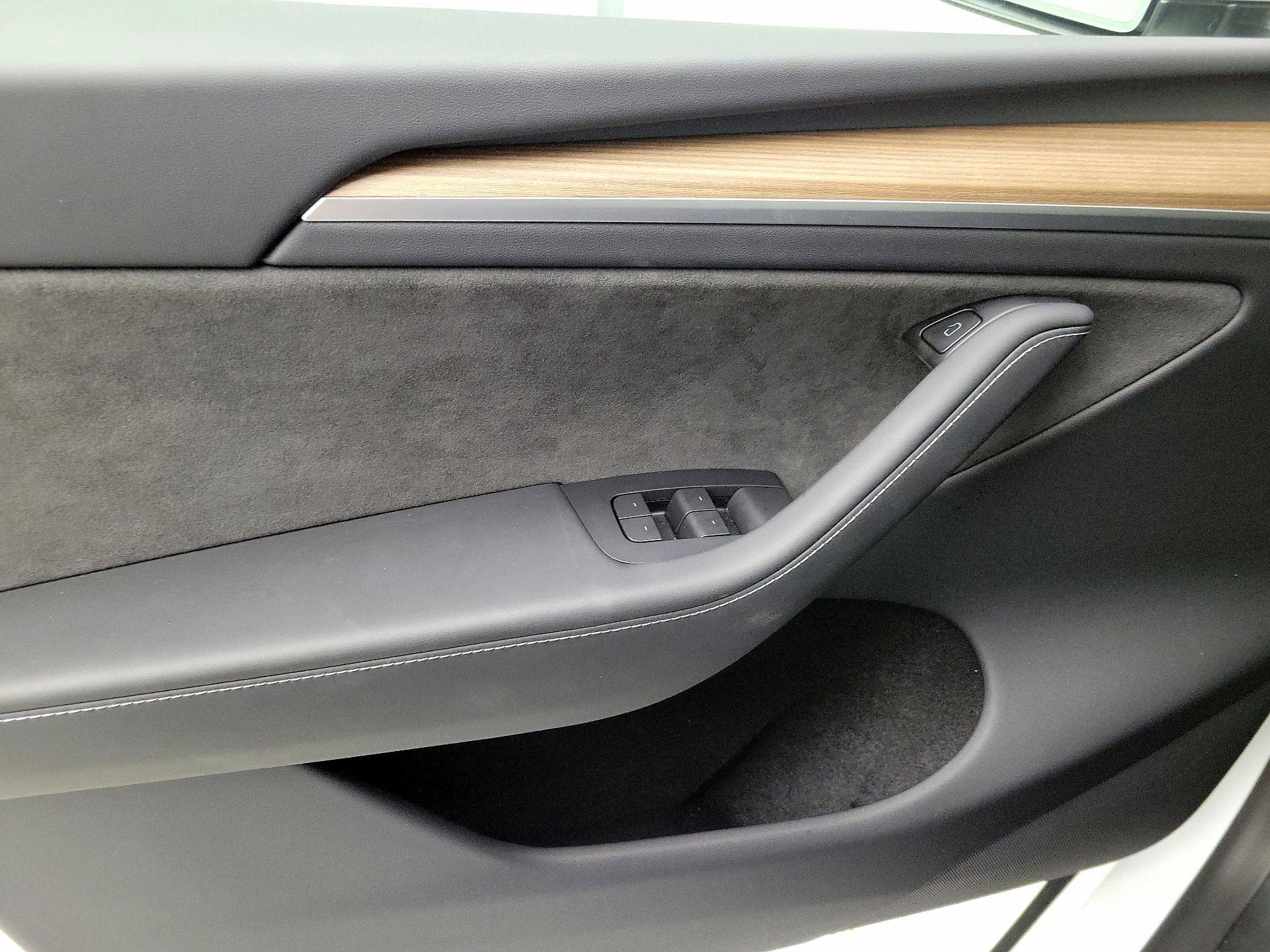 Thumbnail: 2025 Tesla Model Y - 12