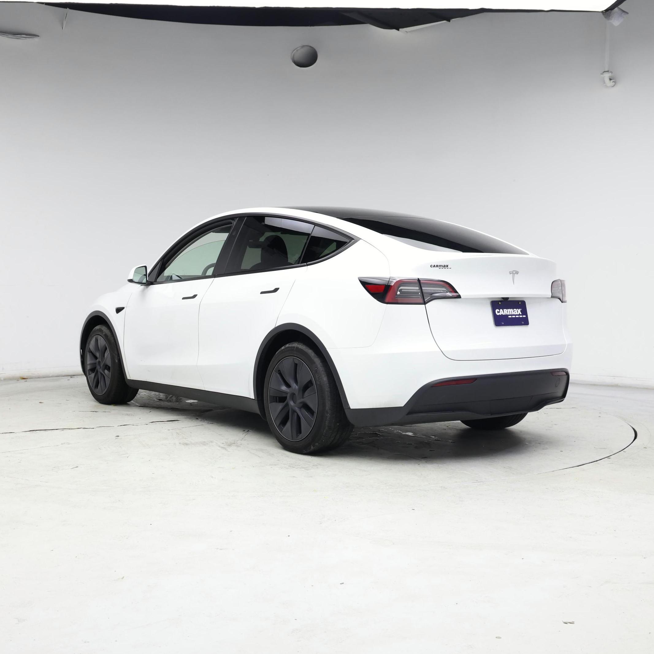 Thumbnail: 2025 Tesla Model Y - 2