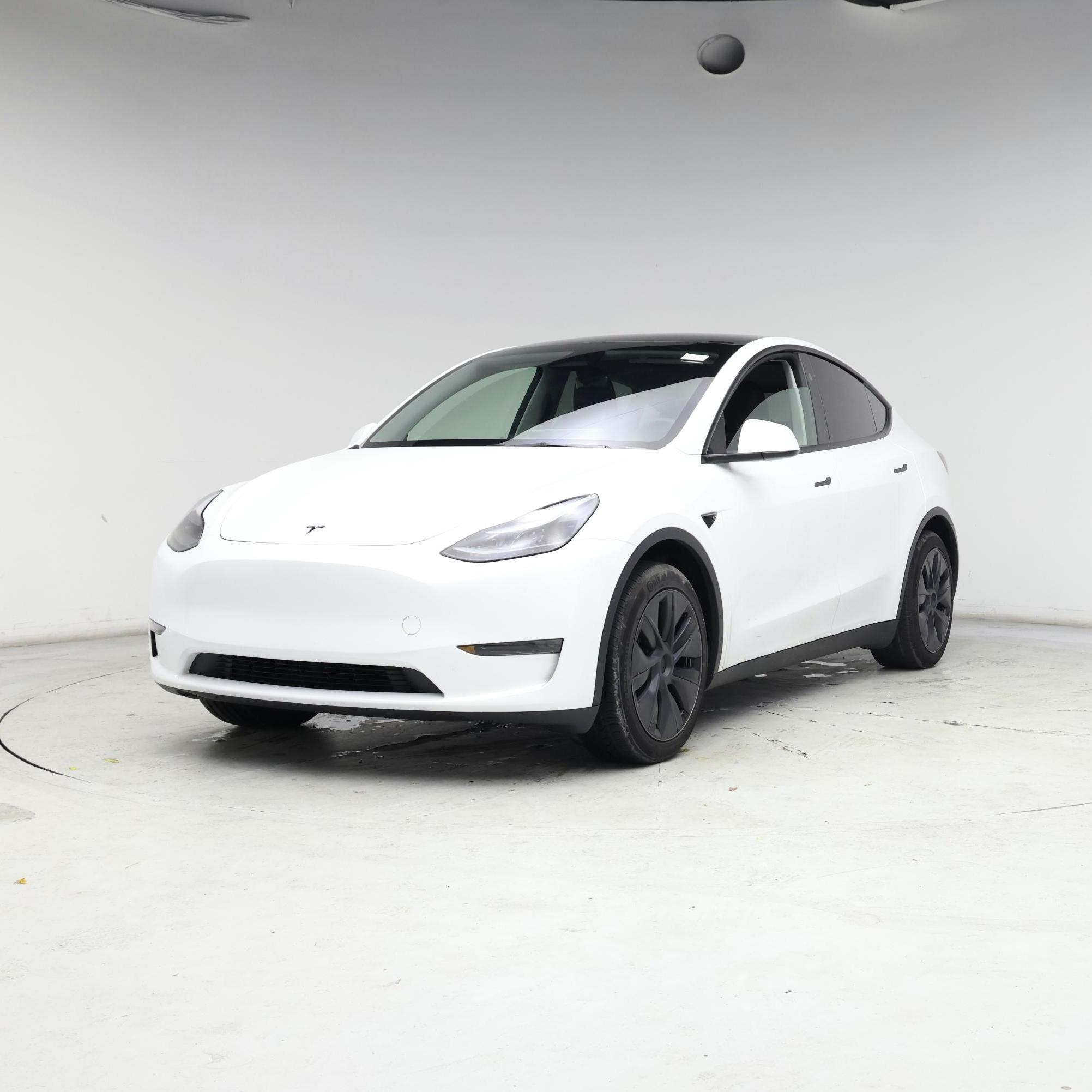 Thumbnail: 2025 Tesla Model Y - 4