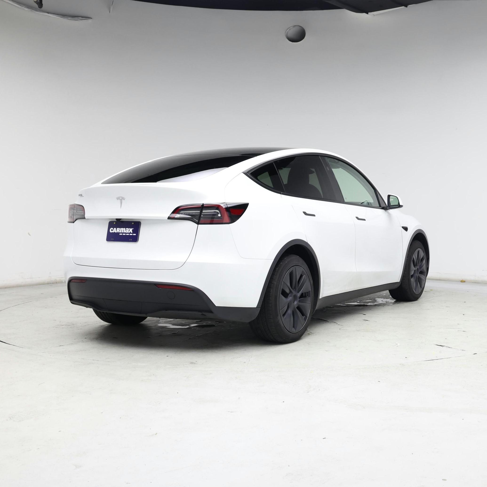 Thumbnail: 2025 Tesla Model Y - 8