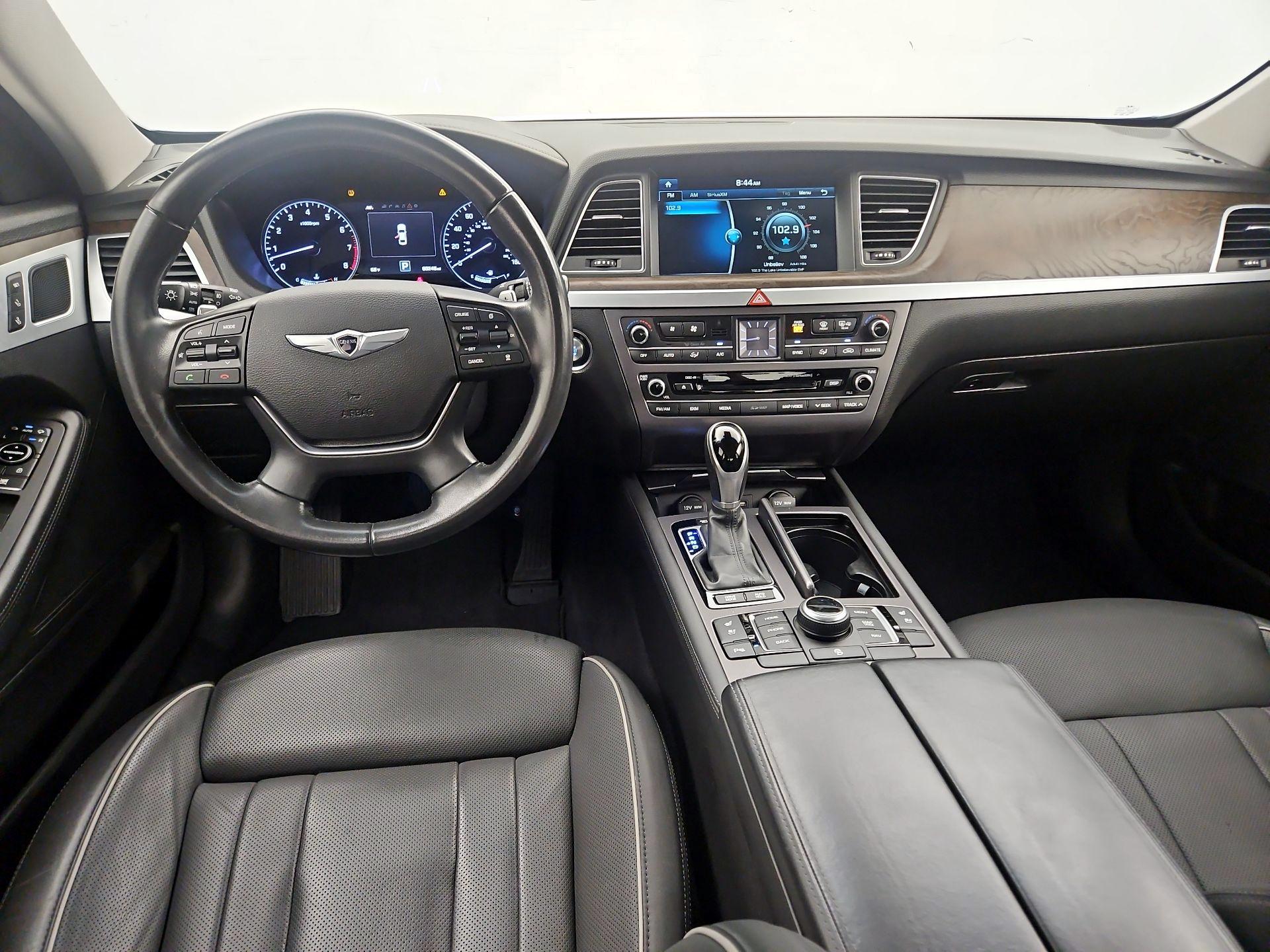 Thumbnail: 2015 Hyundai Genesis - 9