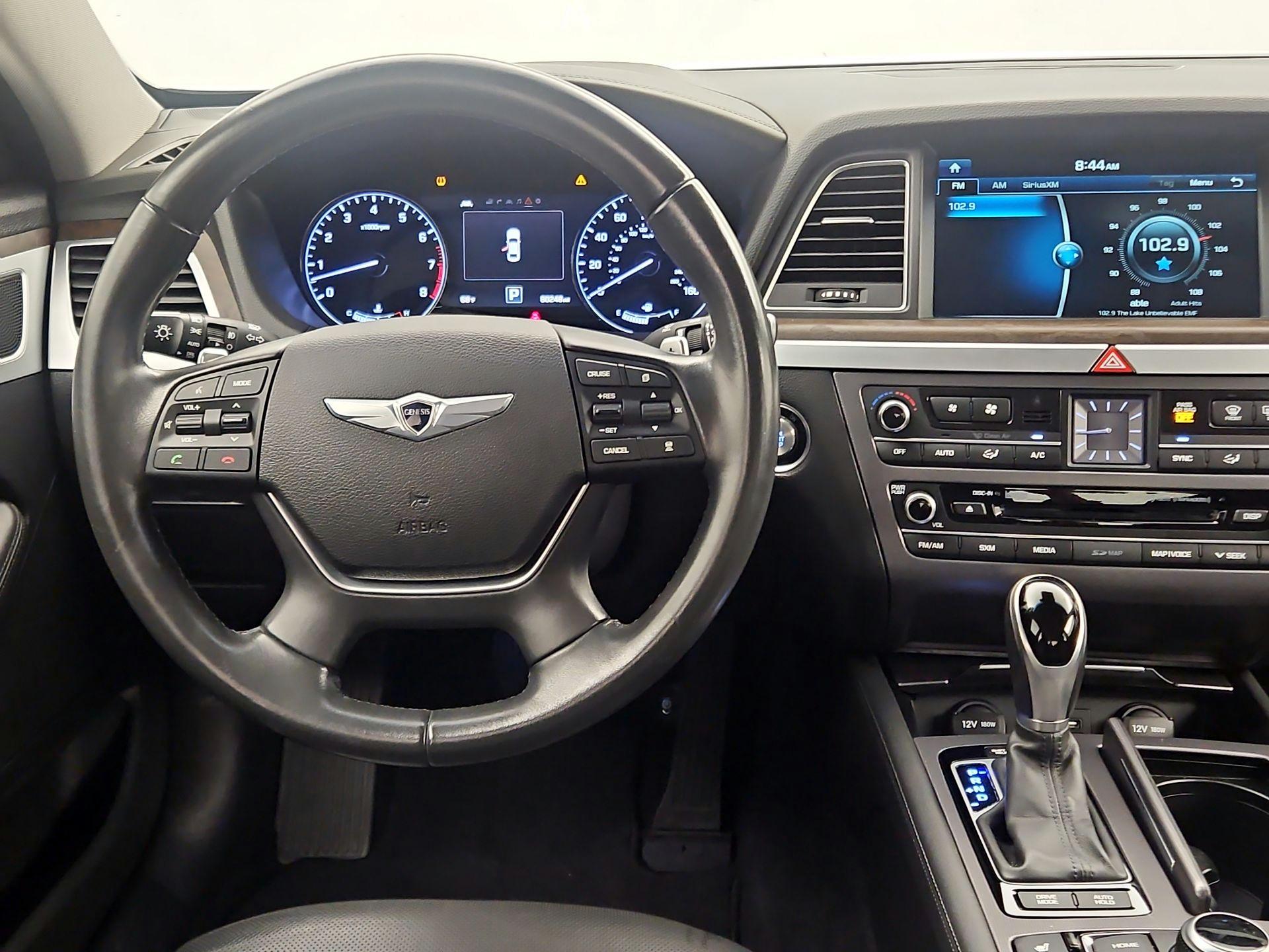 Thumbnail: 2015 Hyundai Genesis - 10