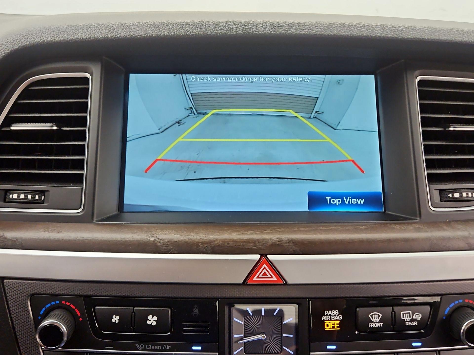 Thumbnail: 2015 Hyundai Genesis - 14