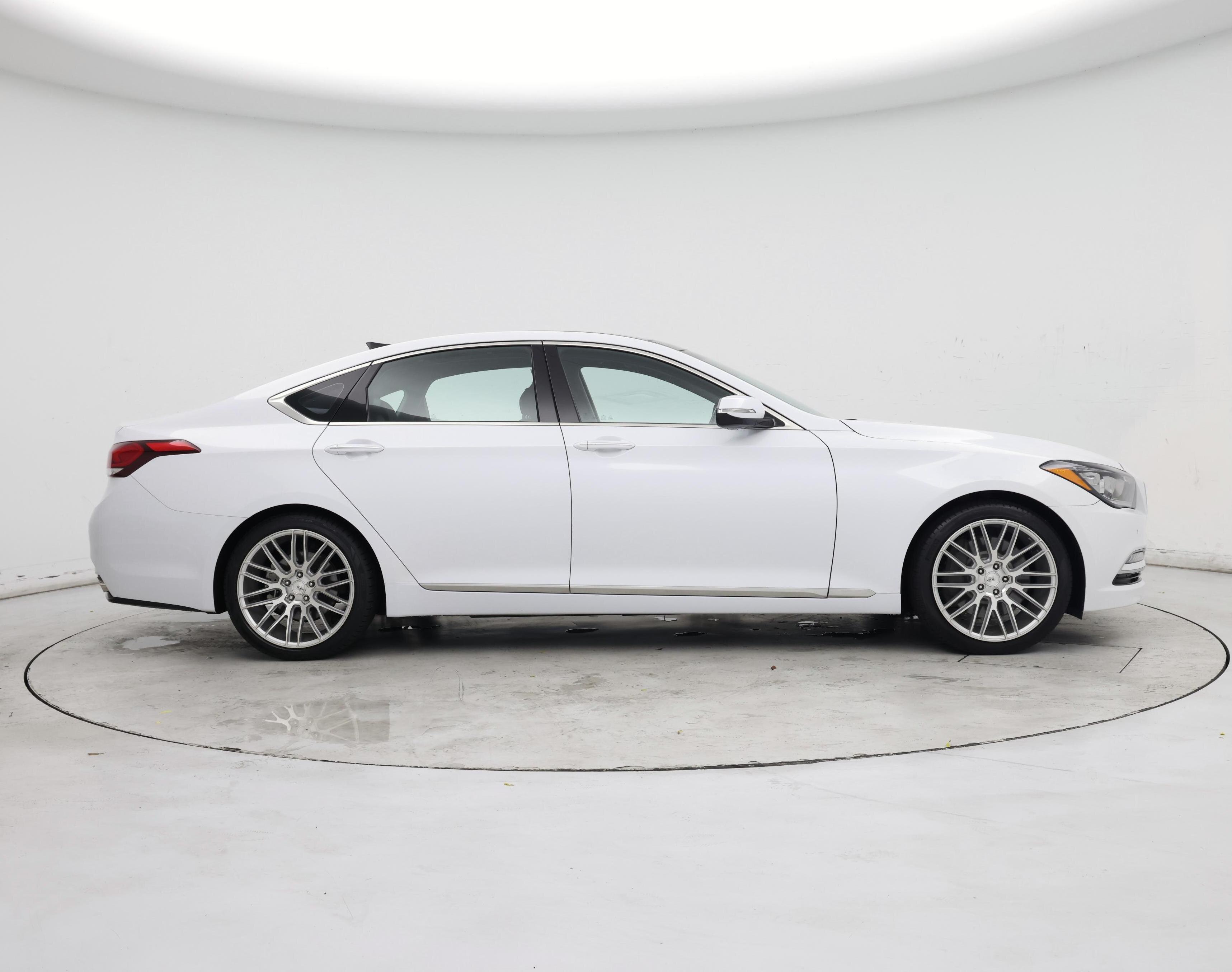 Thumbnail: 2015 Hyundai Genesis - 7