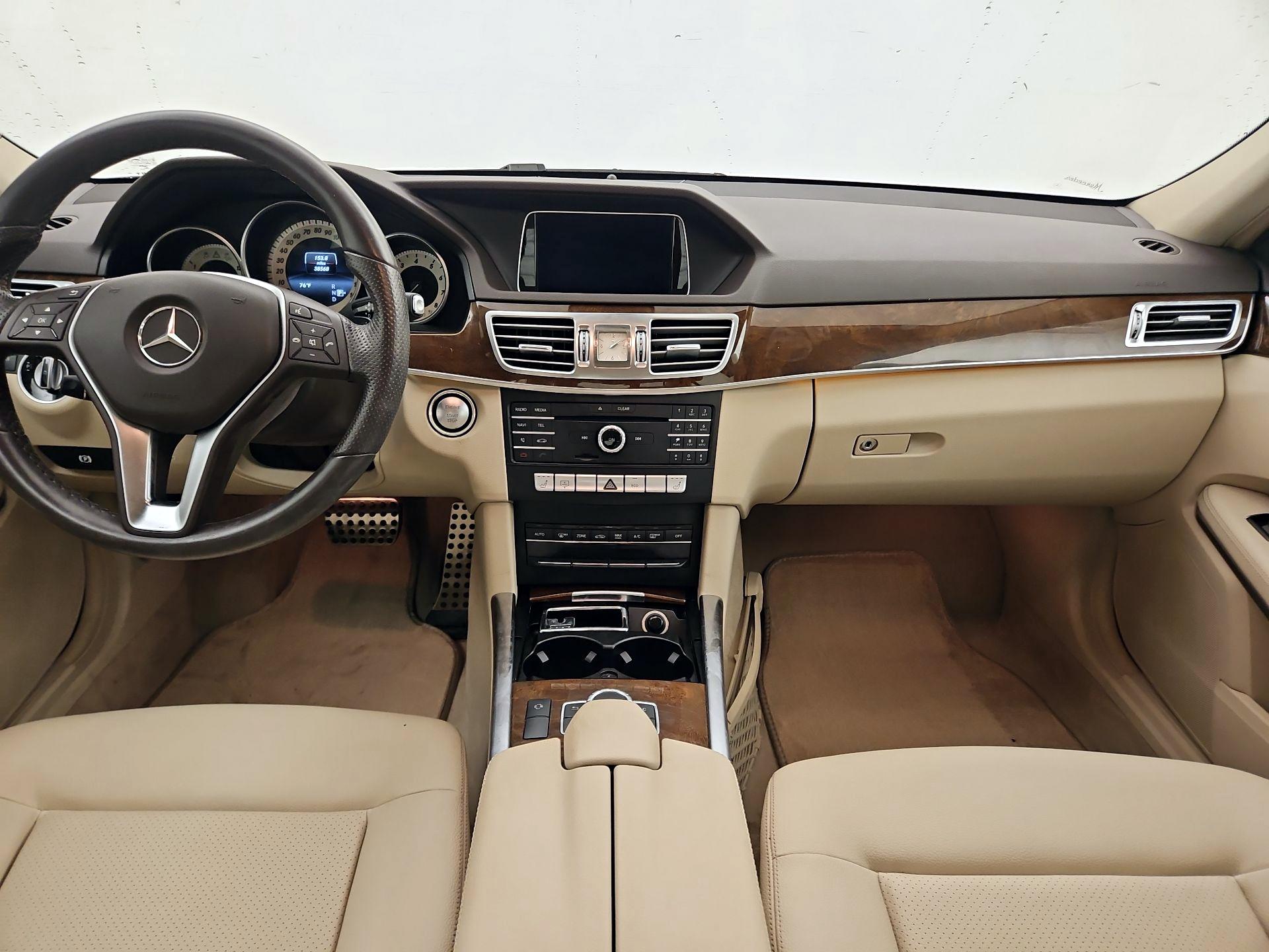 Thumbnail: 2016 Mercedes-Benz E-Class - 9