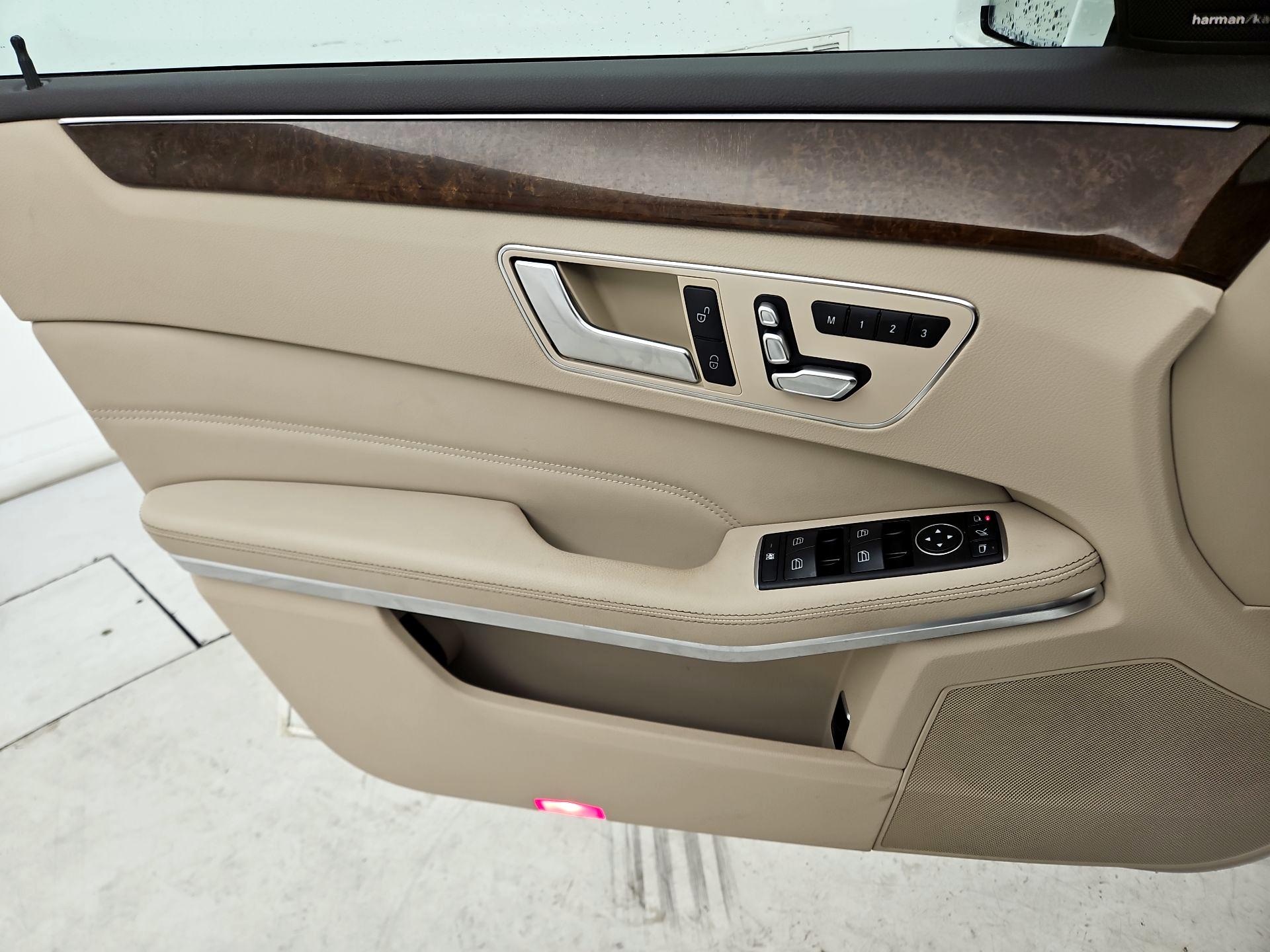 Thumbnail: 2016 Mercedes-Benz E-Class - 12