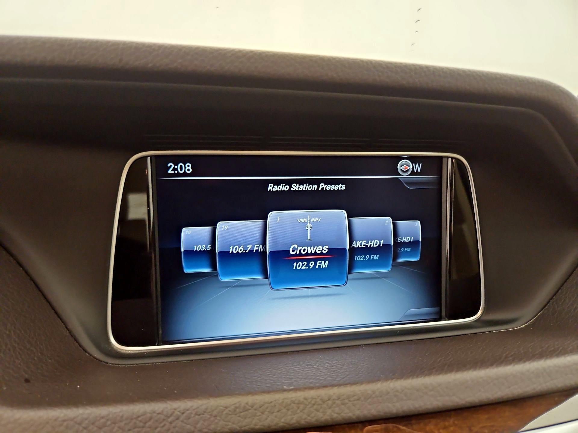Thumbnail: 2016 Mercedes-Benz E-Class - 15