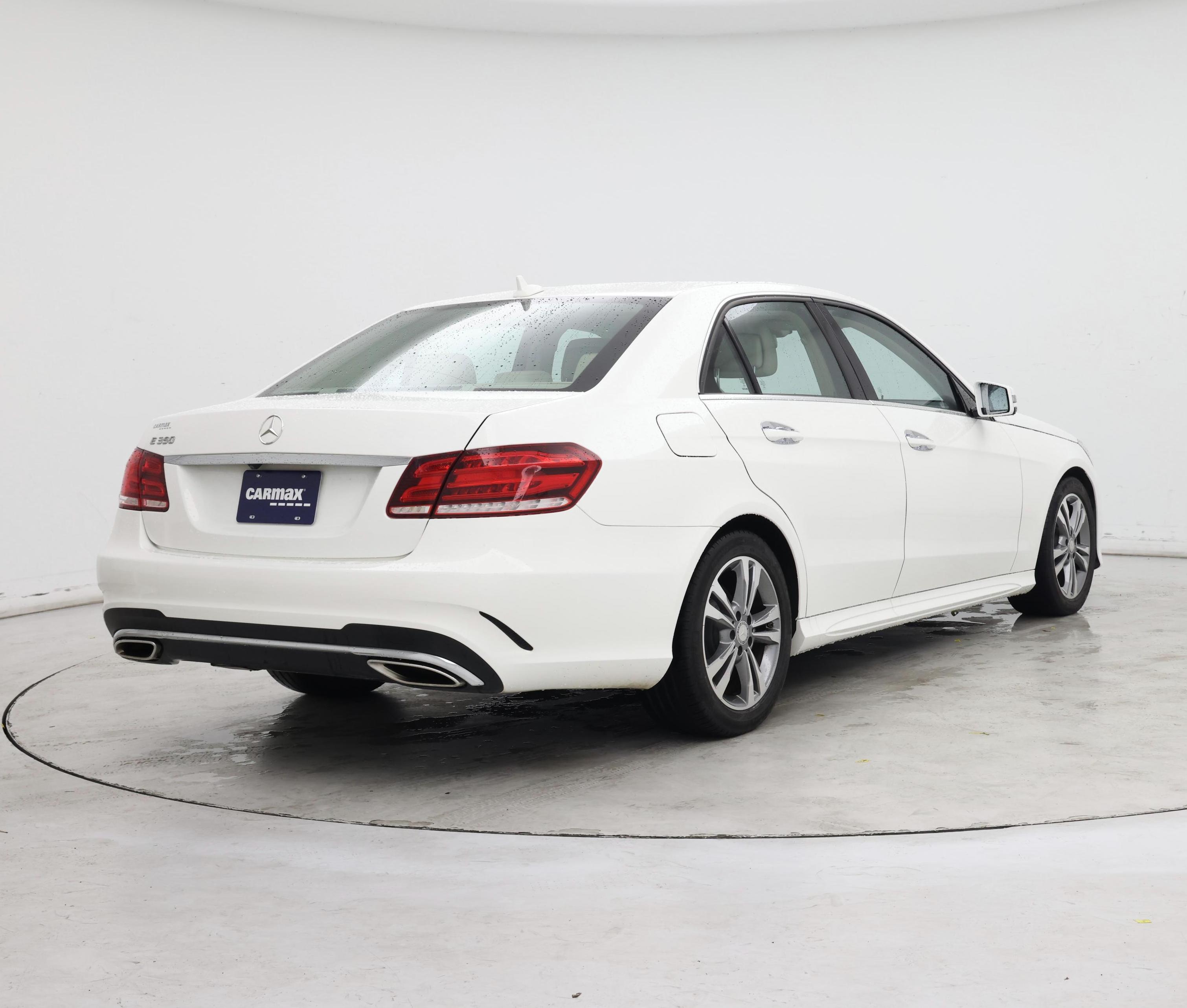 Thumbnail: 2016 Mercedes-Benz E-Class - 8