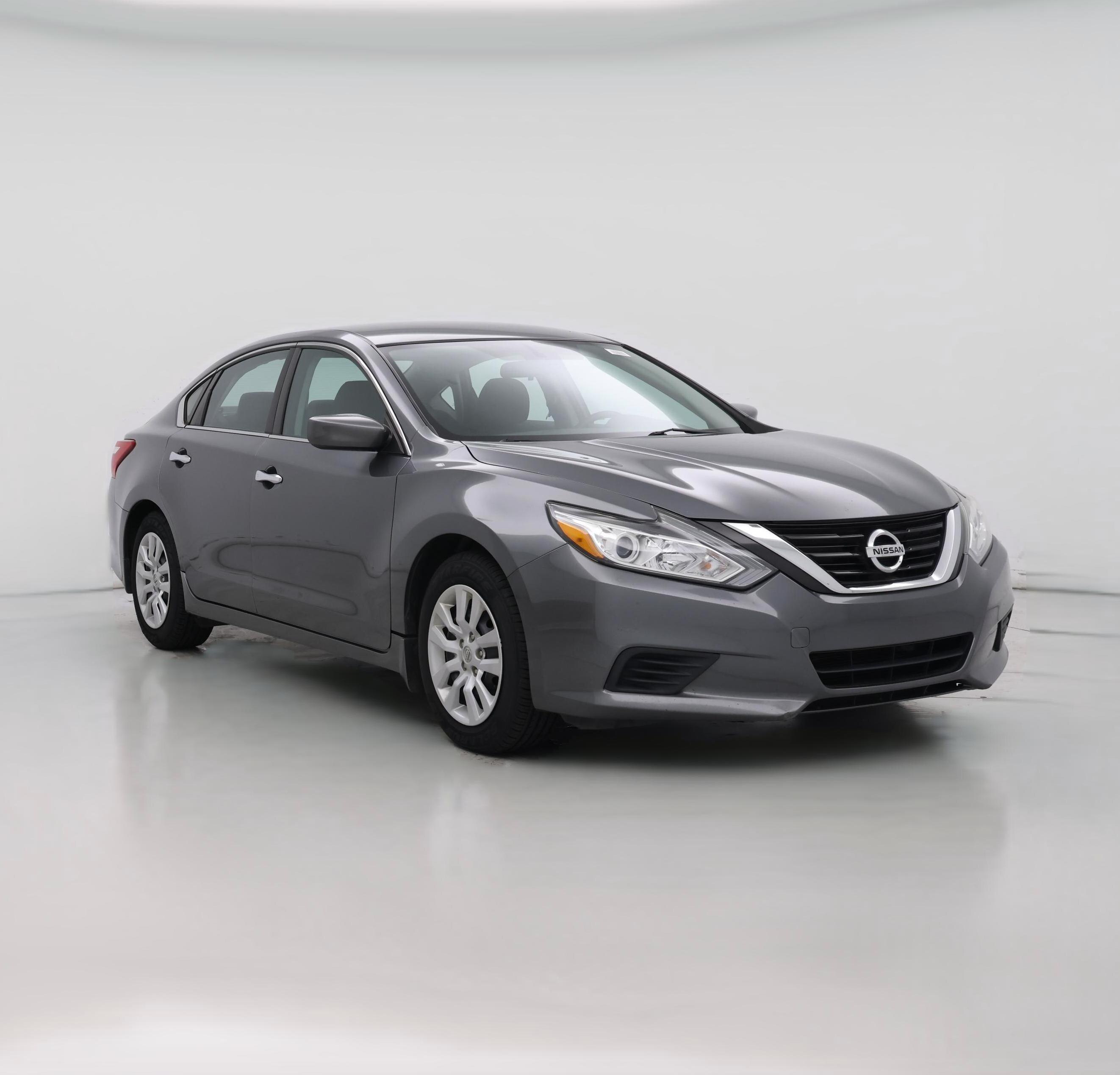 Thumbnail: 2017 Nissan Altima - 1