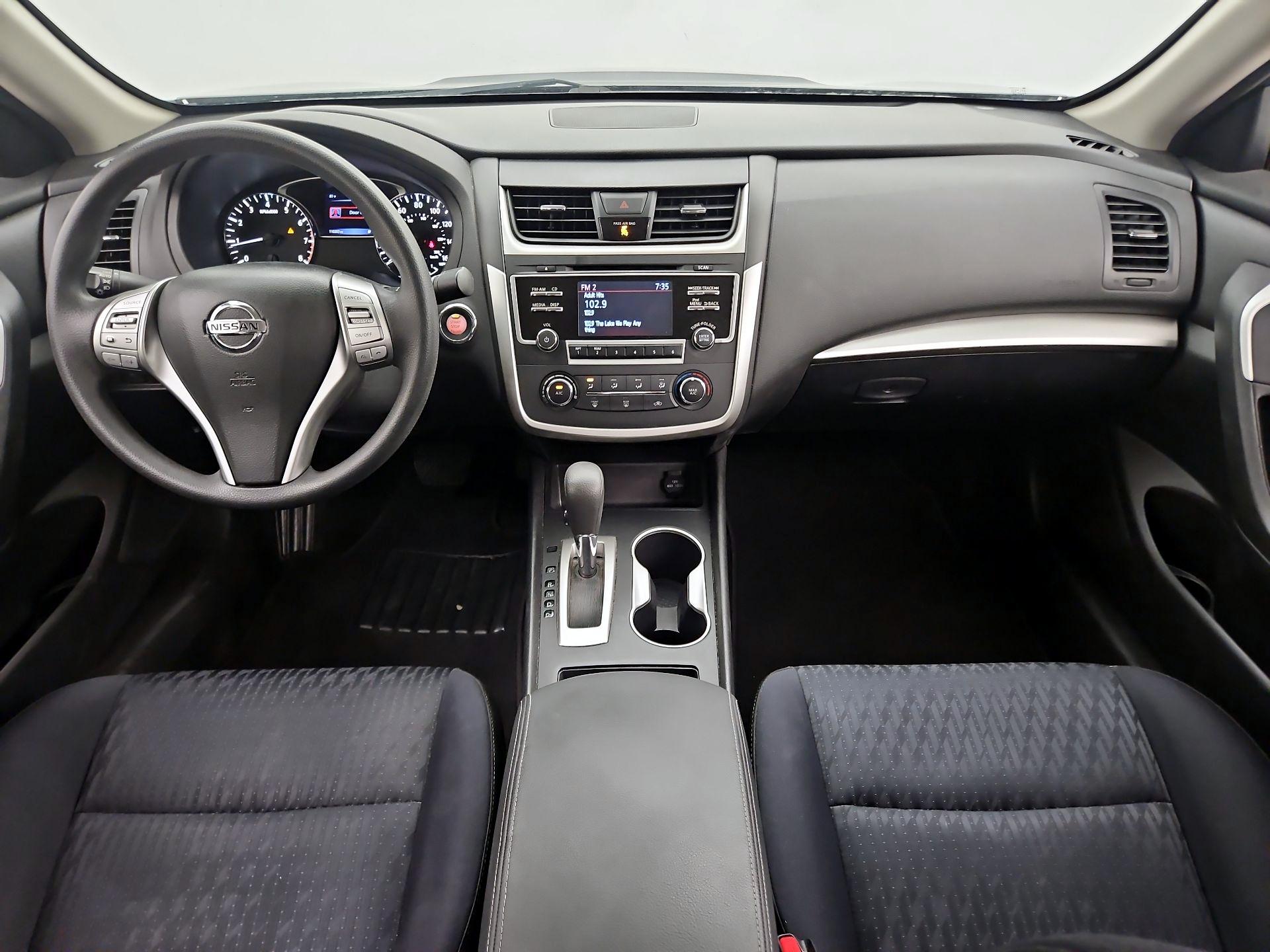 Thumbnail: 2017 Nissan Altima - 9