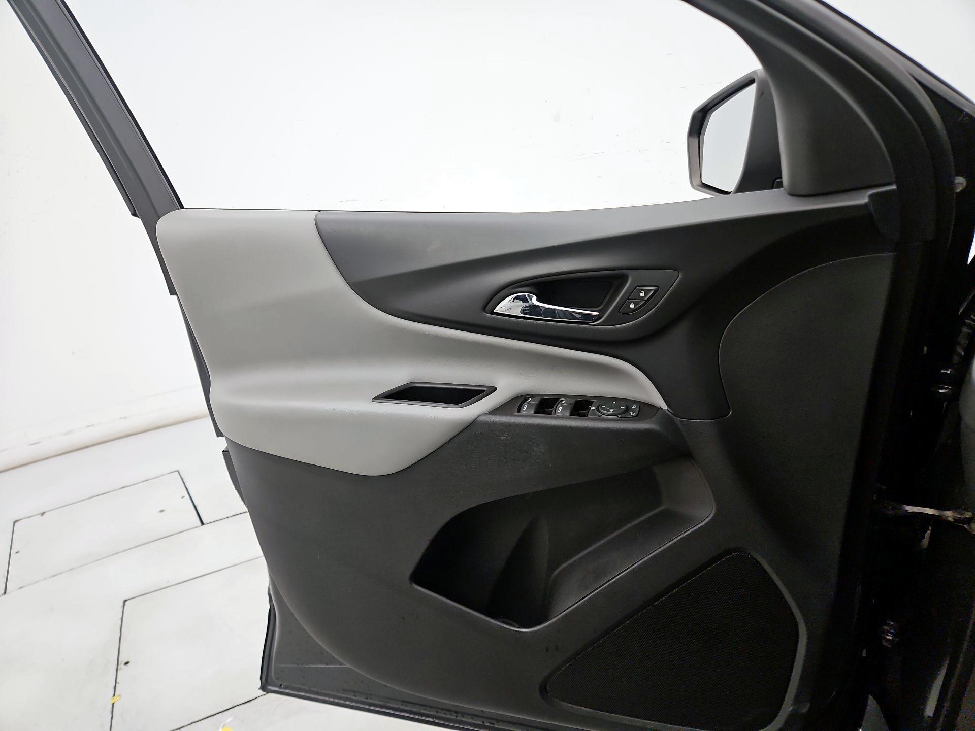 Thumbnail: 2020 Chevrolet Equinox - 12